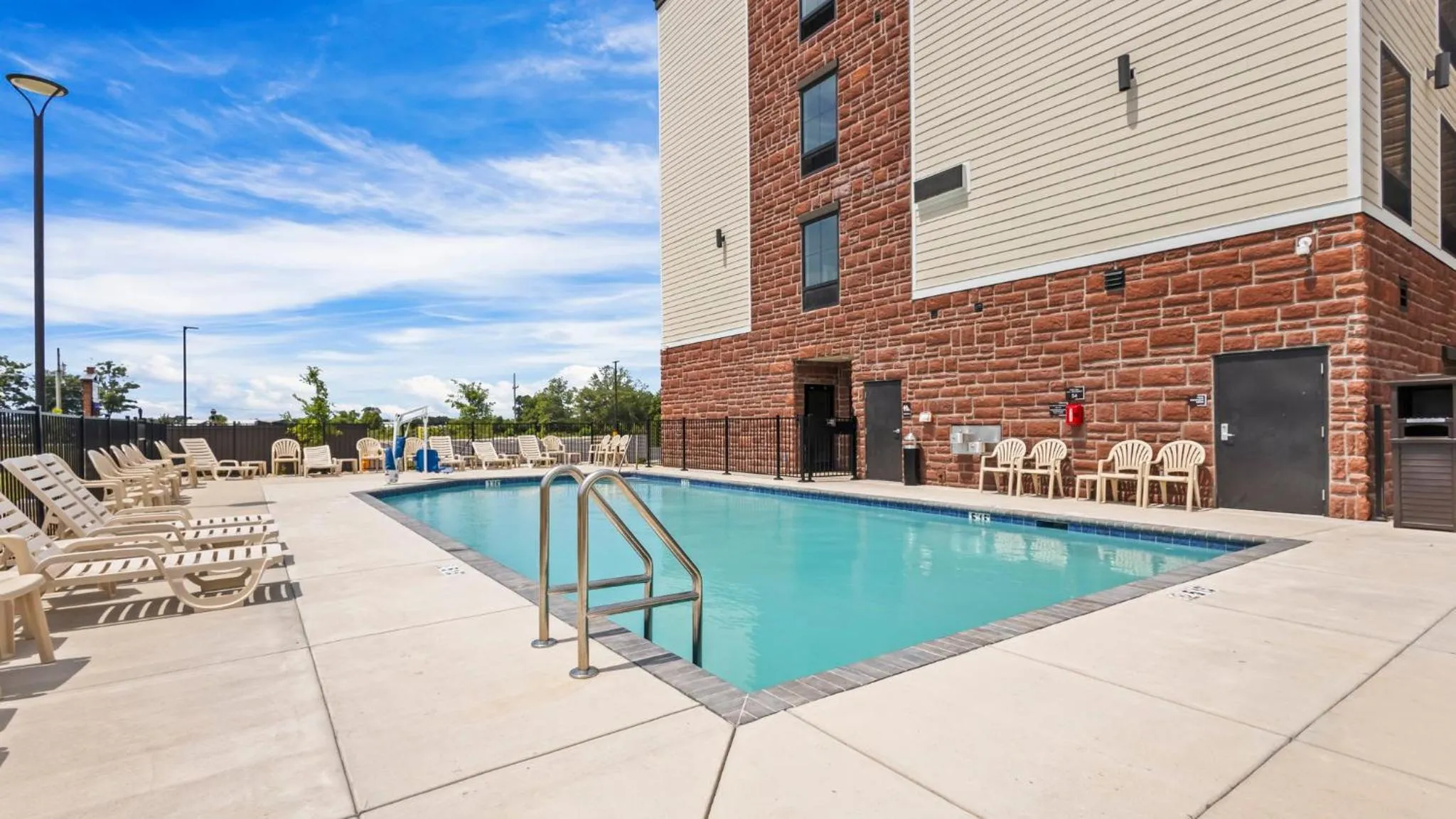 Swimming pool in Cobblestone Hotel & Suites - Foley