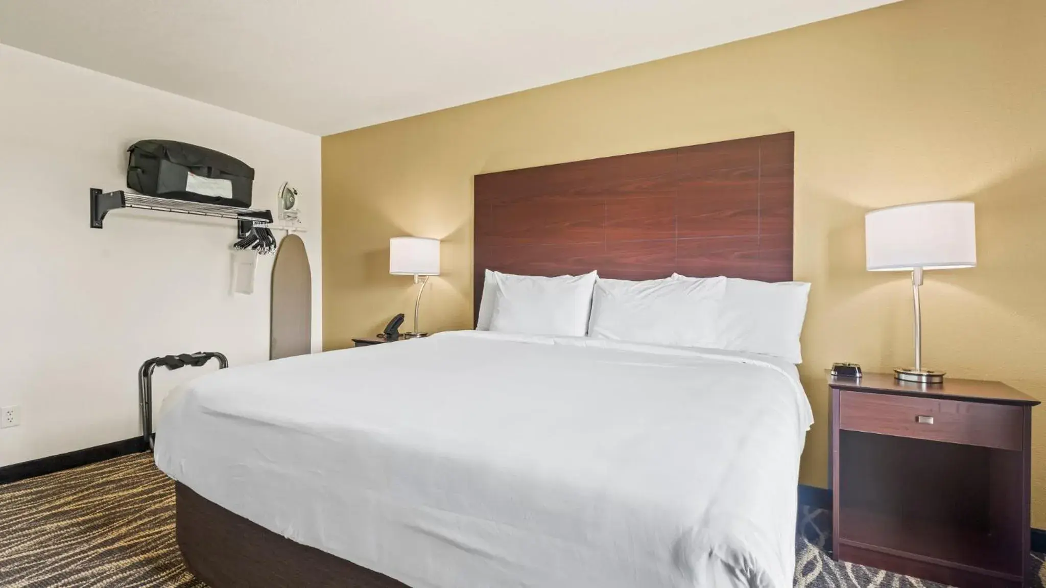 Quadruple Room in Cobblestone Hotel & Suites - Foley Quadruple Room in Cobblestone Hotel & Suites - Foley