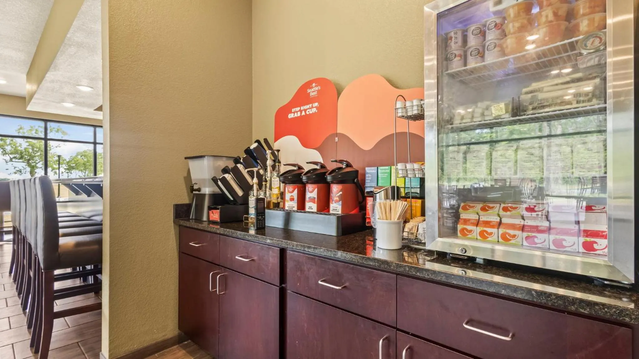 Coffee/tea facilities in Cobblestone Hotel & Suites - Foley