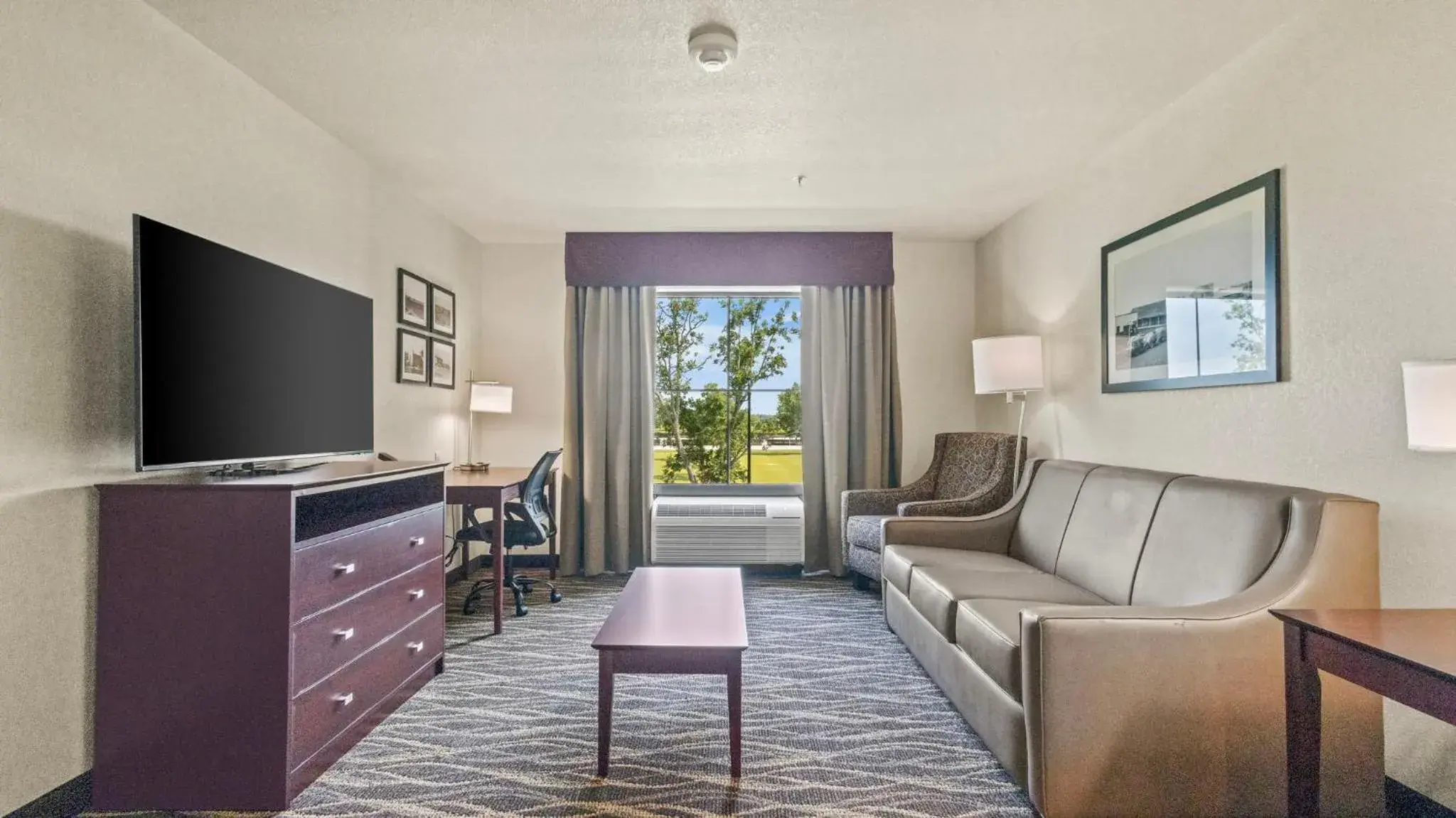 Suite in Cobblestone Hotel & Suites - Foley Suite in Cobblestone Hotel & Suites - Foley