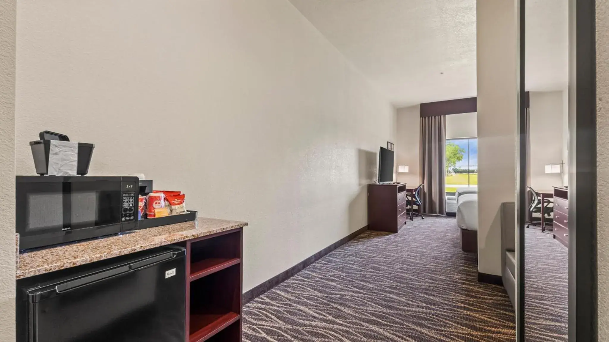 Queen Studio in Cobblestone Hotel & Suites - Foley Queen Studio in Cobblestone Hotel & Suites - Foley