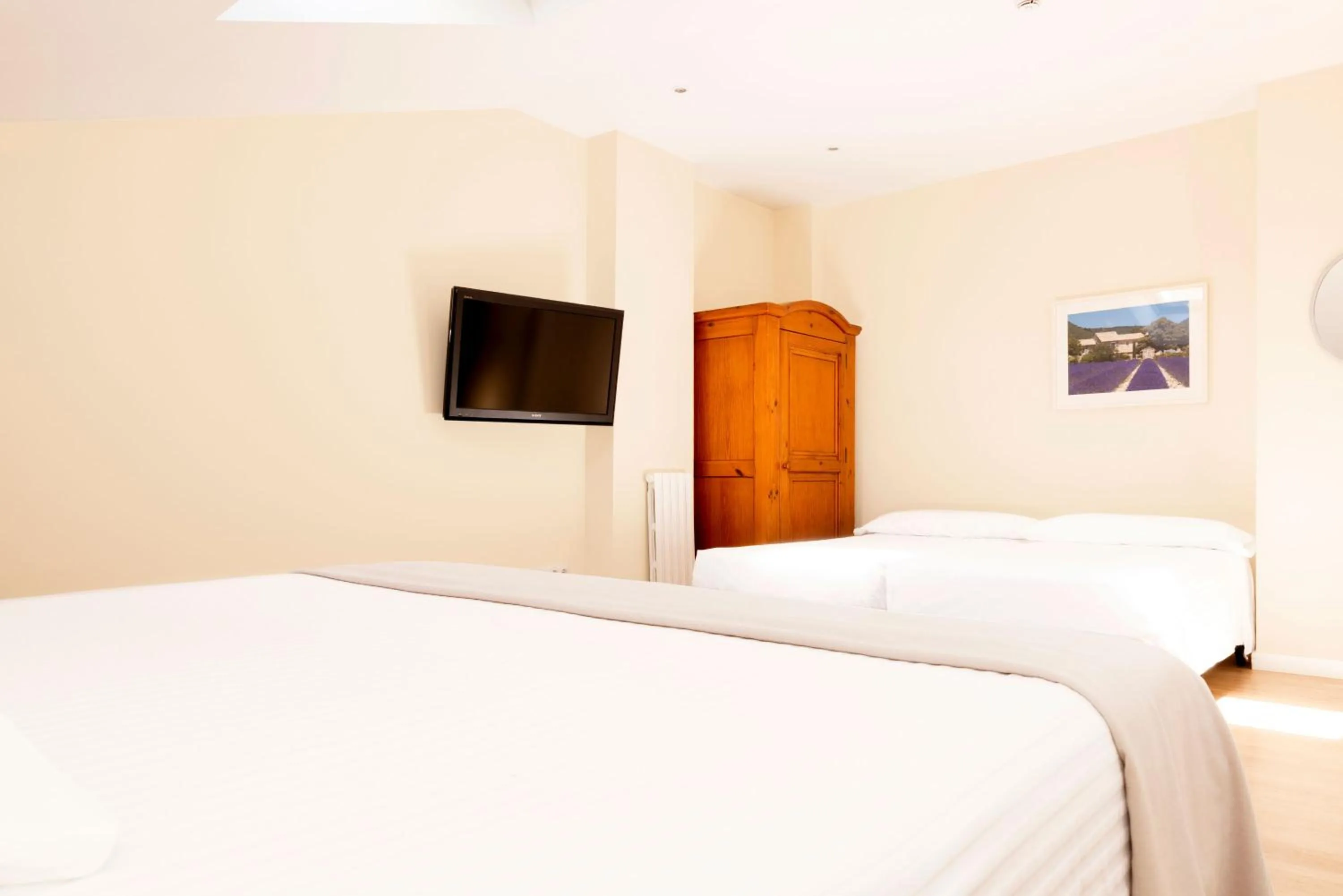 Bedroom, Bed in Hotel Sauce