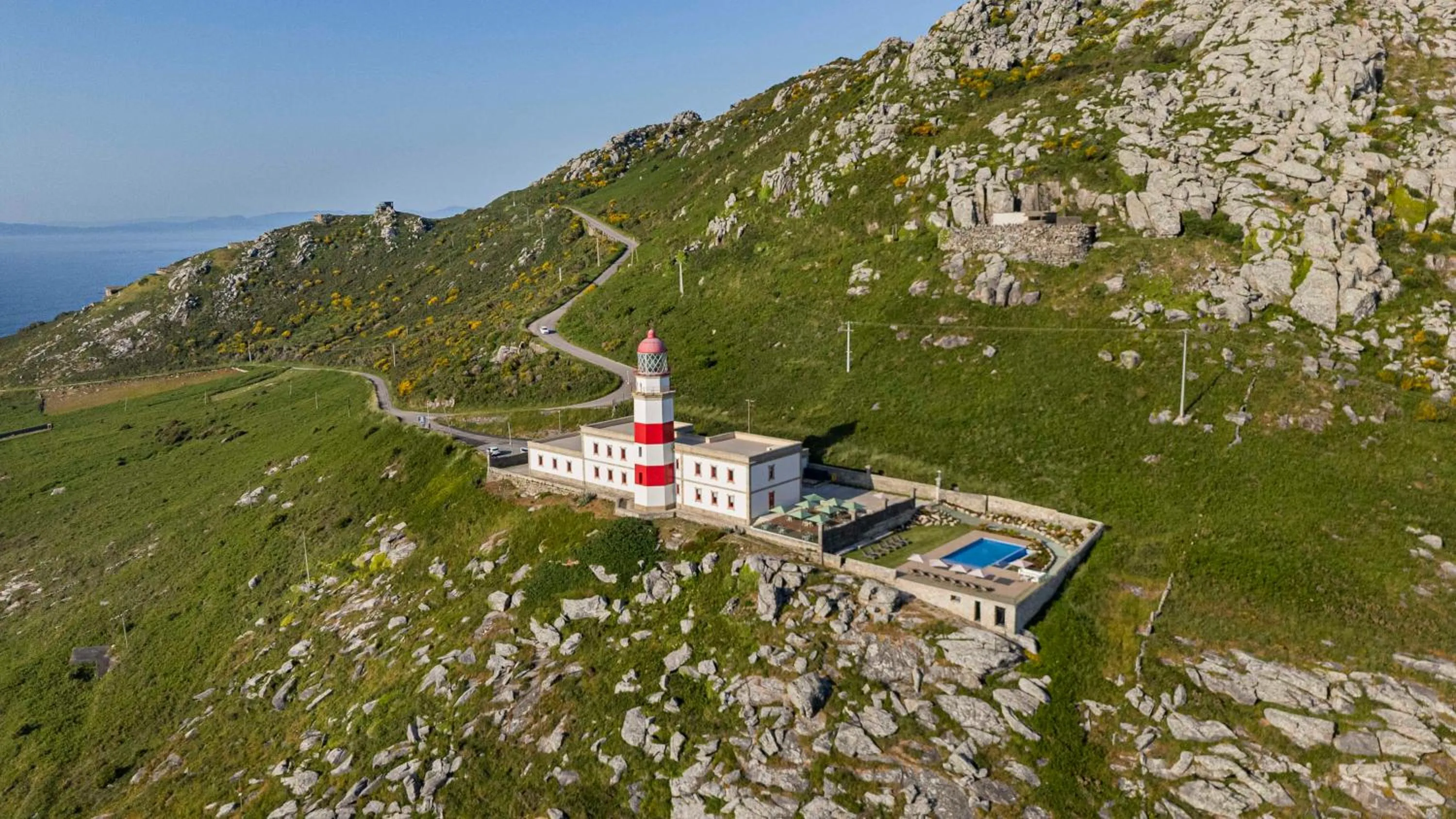 Property building in Hotel Boutique Faro Silleiro