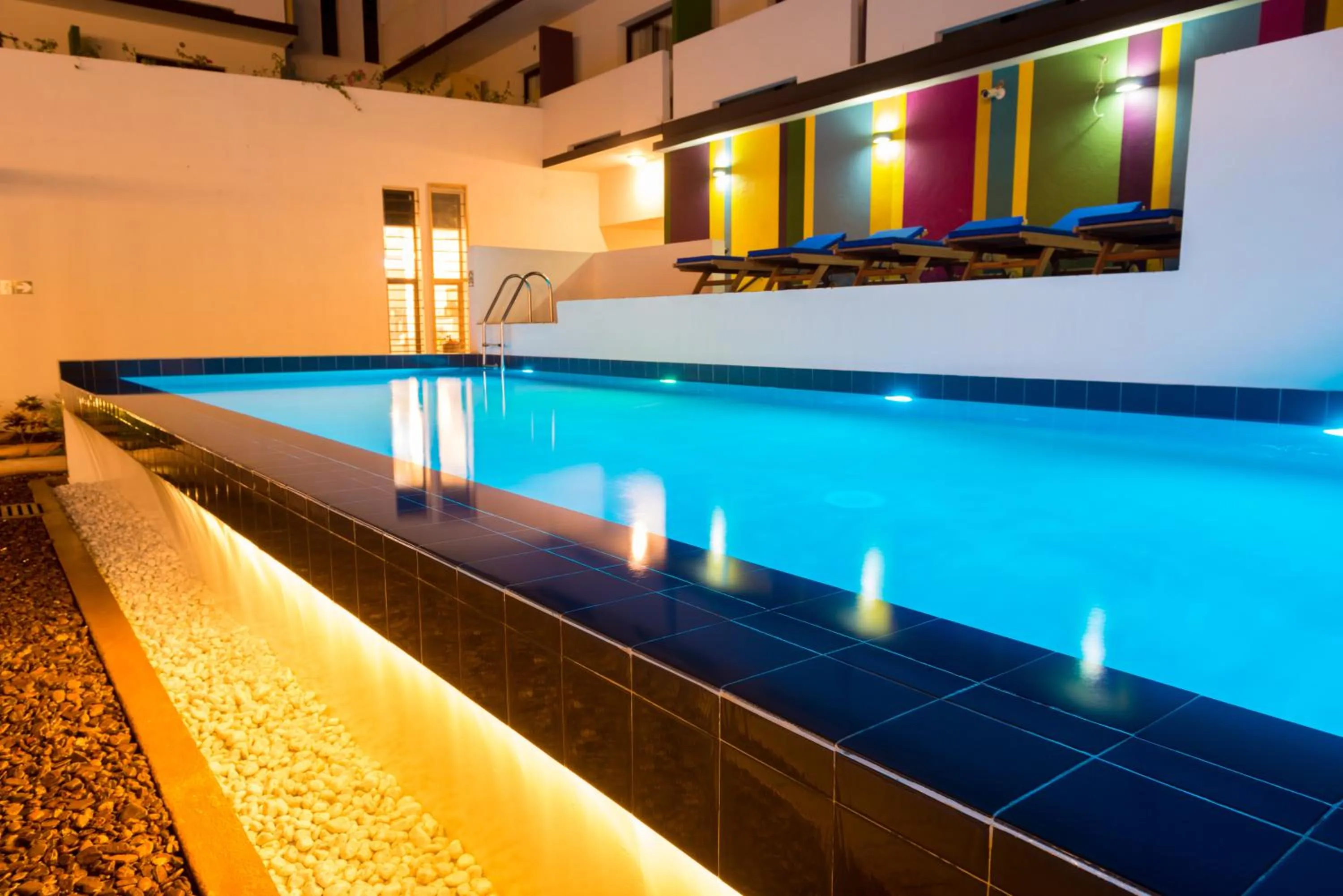 Swimming pool in ONOMO Hotel Bamako