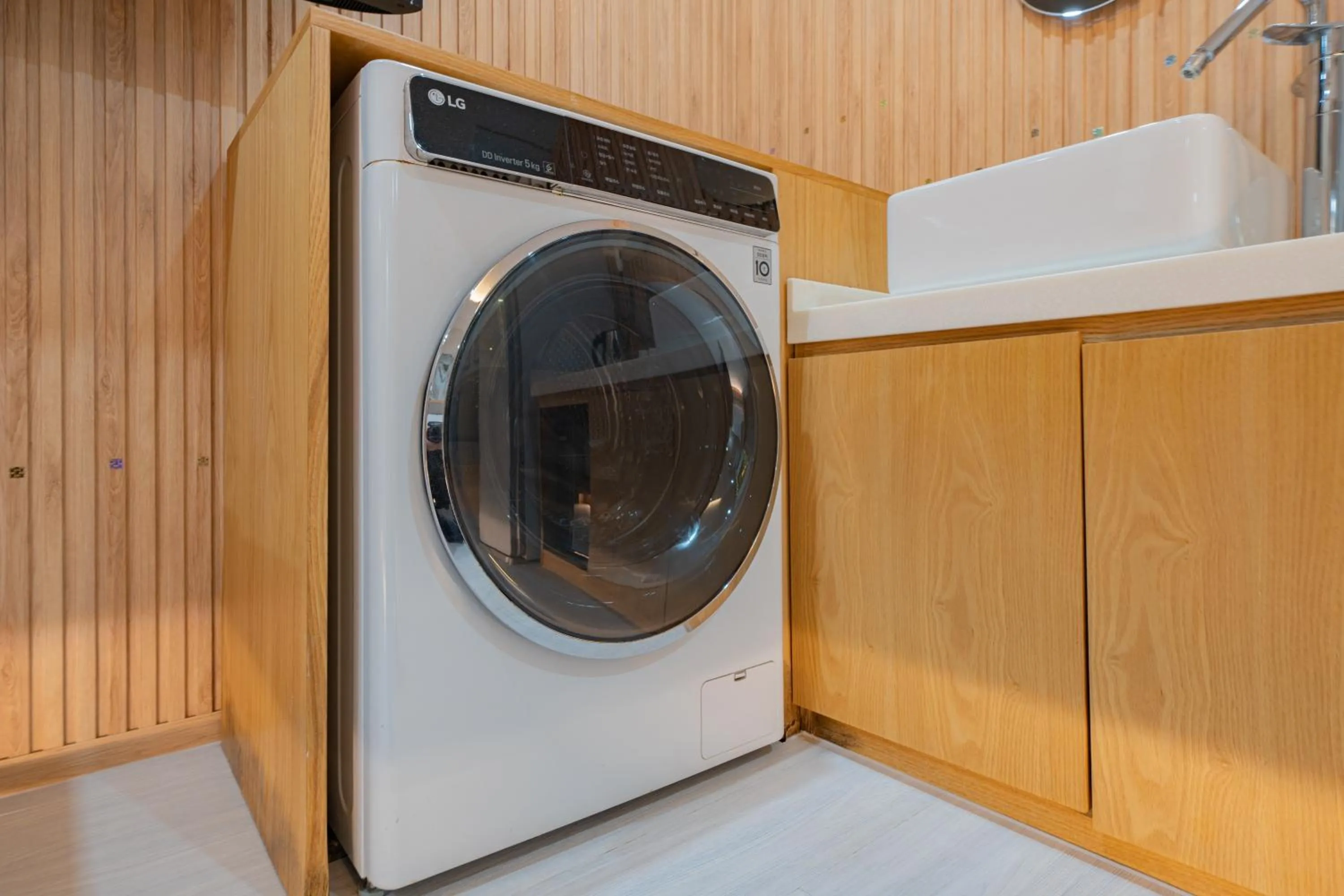 washing machine in Hotel Yoegieottae Gwangju Station