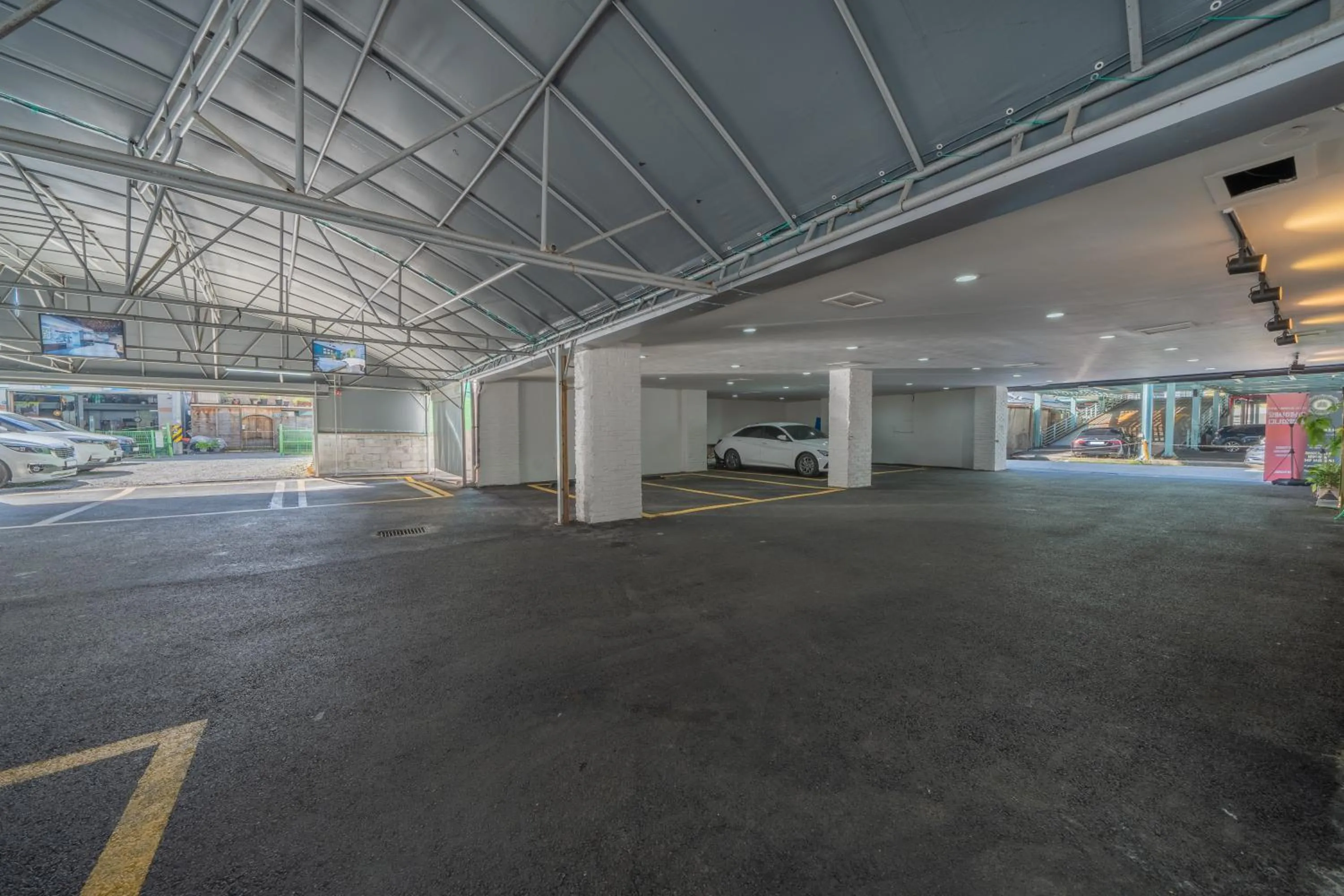 Property building in Hotel Yoegieottae Gwangju Station