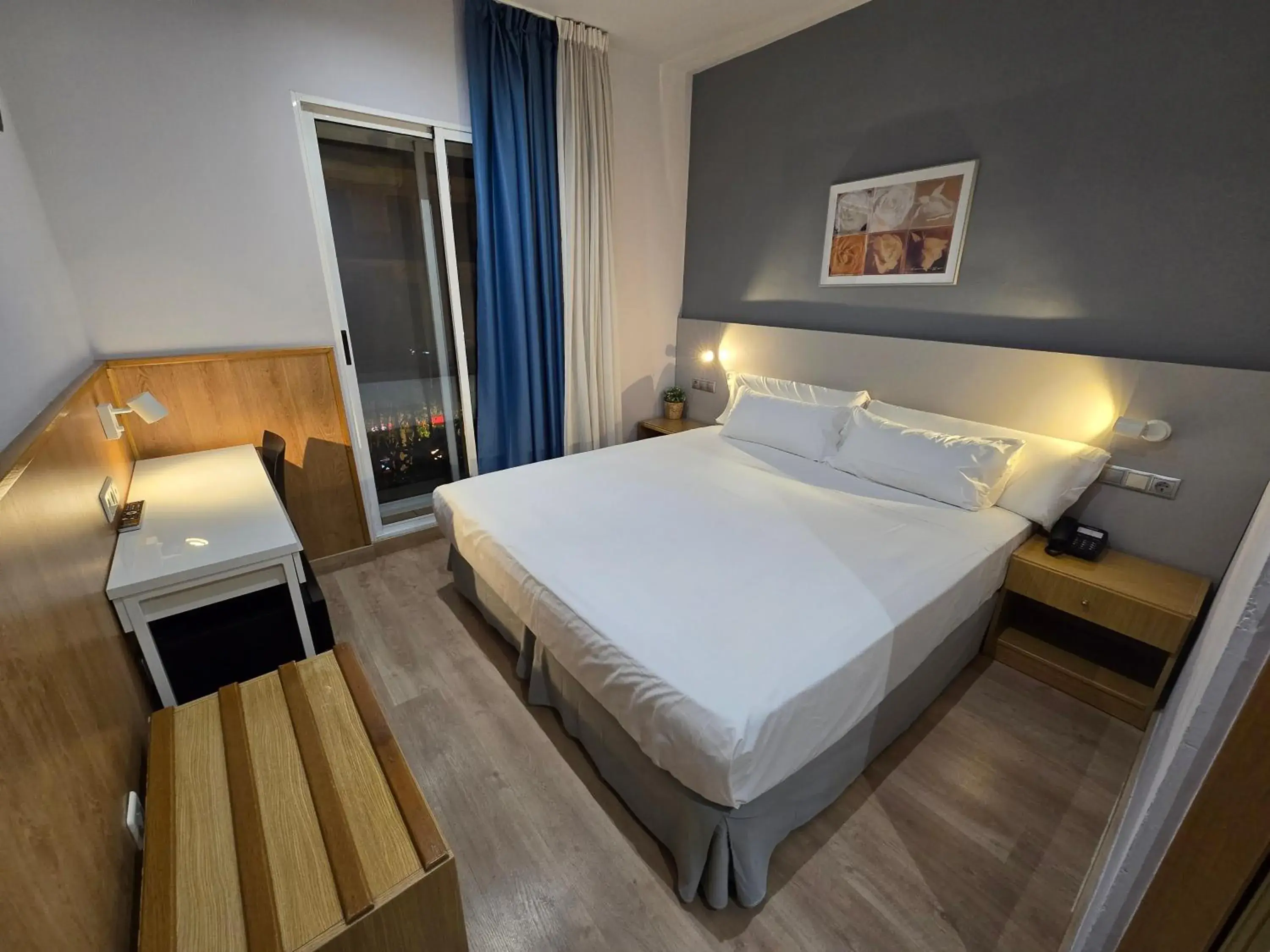 Double Room with Terrace in Rambla Alicante Double Room with Terrace in Rambla Alicante