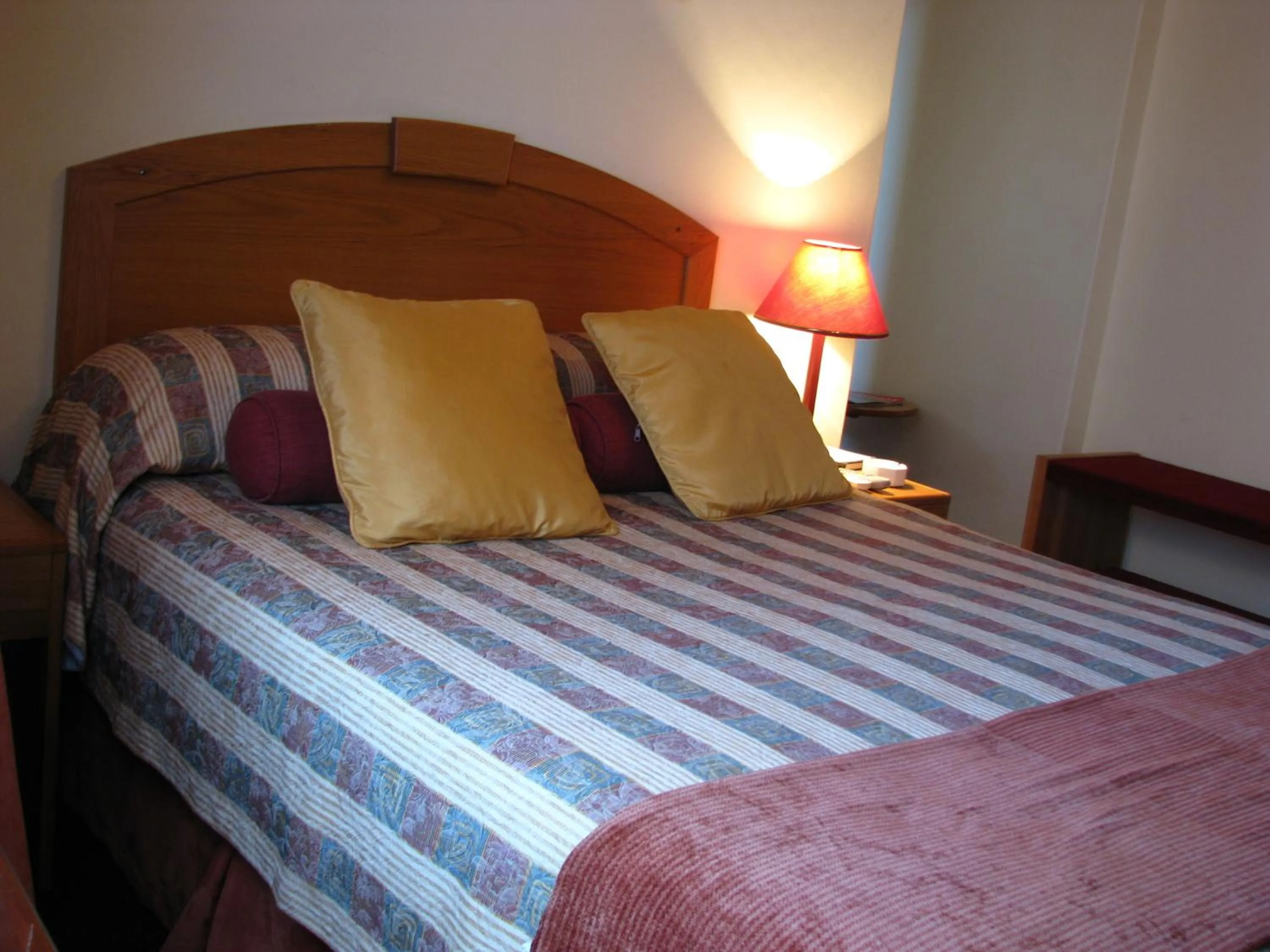 Bedroom, Bed in Laings Lodge