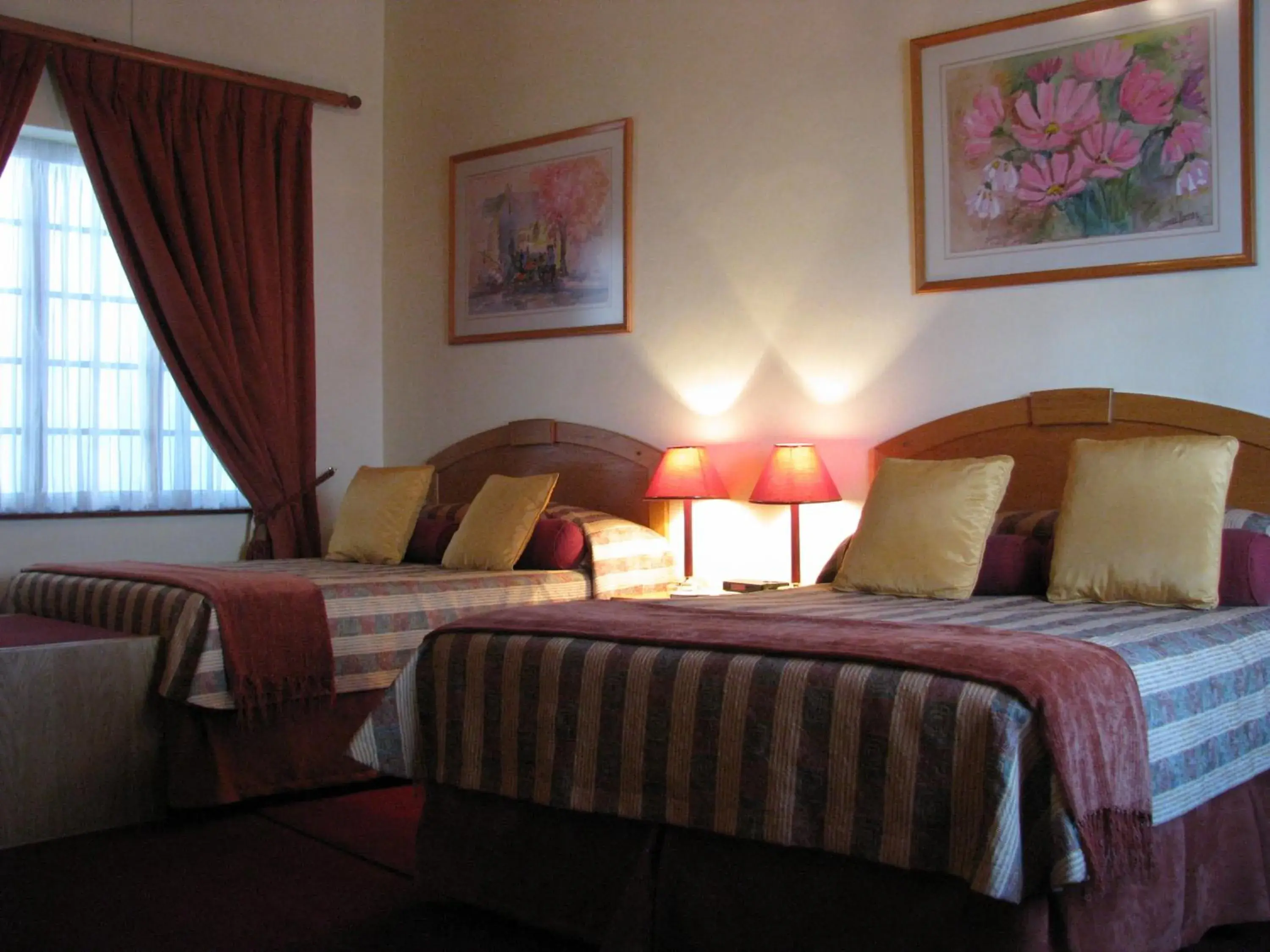 Twin Room - single occupancy in Laings Lodge Twin Room - single occupancy in Laings Lodge