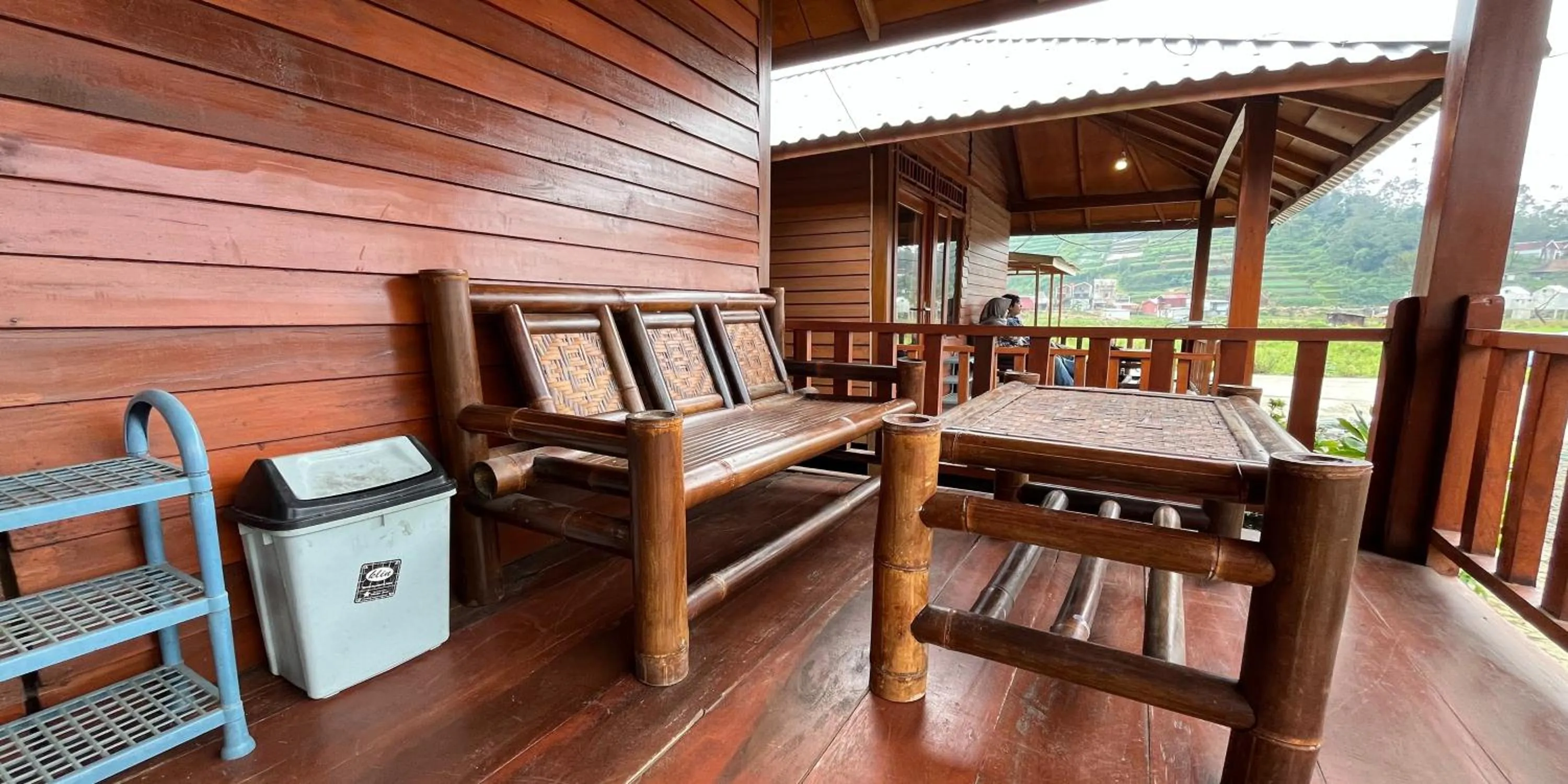 Living room in Fifa Cabin 2 by Fifa Grup