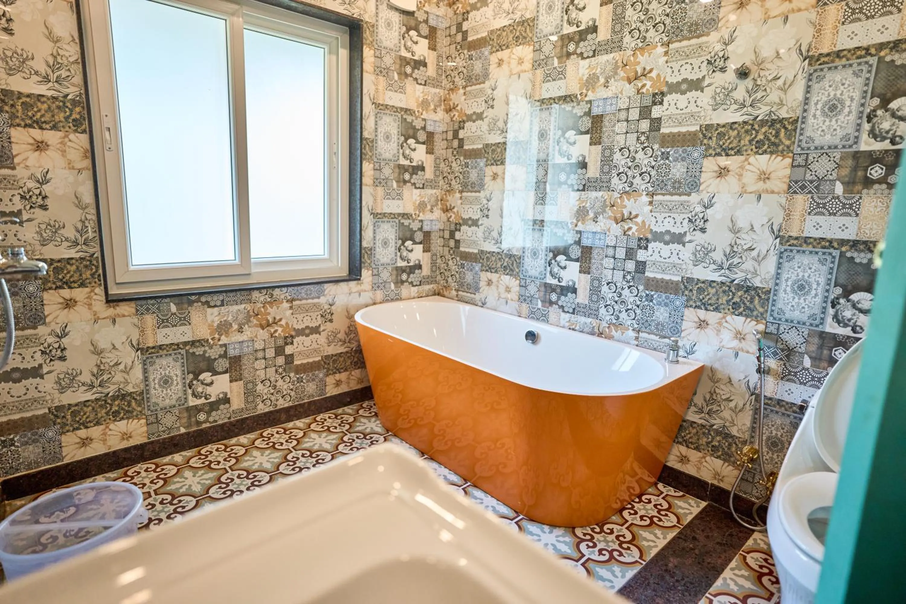 Bath in Mayfair Manor Alibag