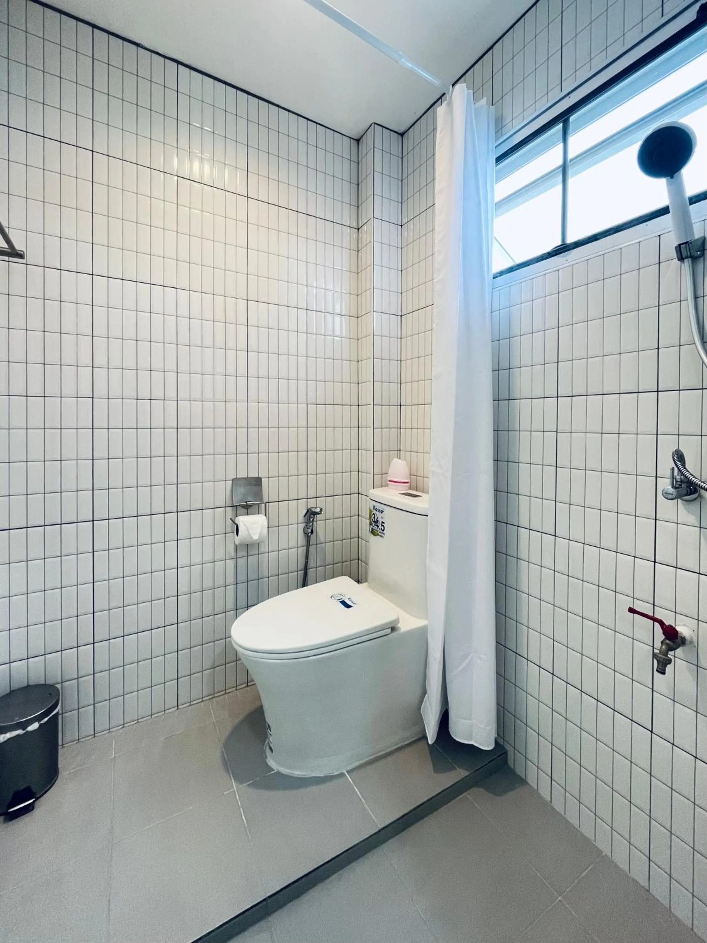 Shower in Rendezvous Oldtown Chiangmai