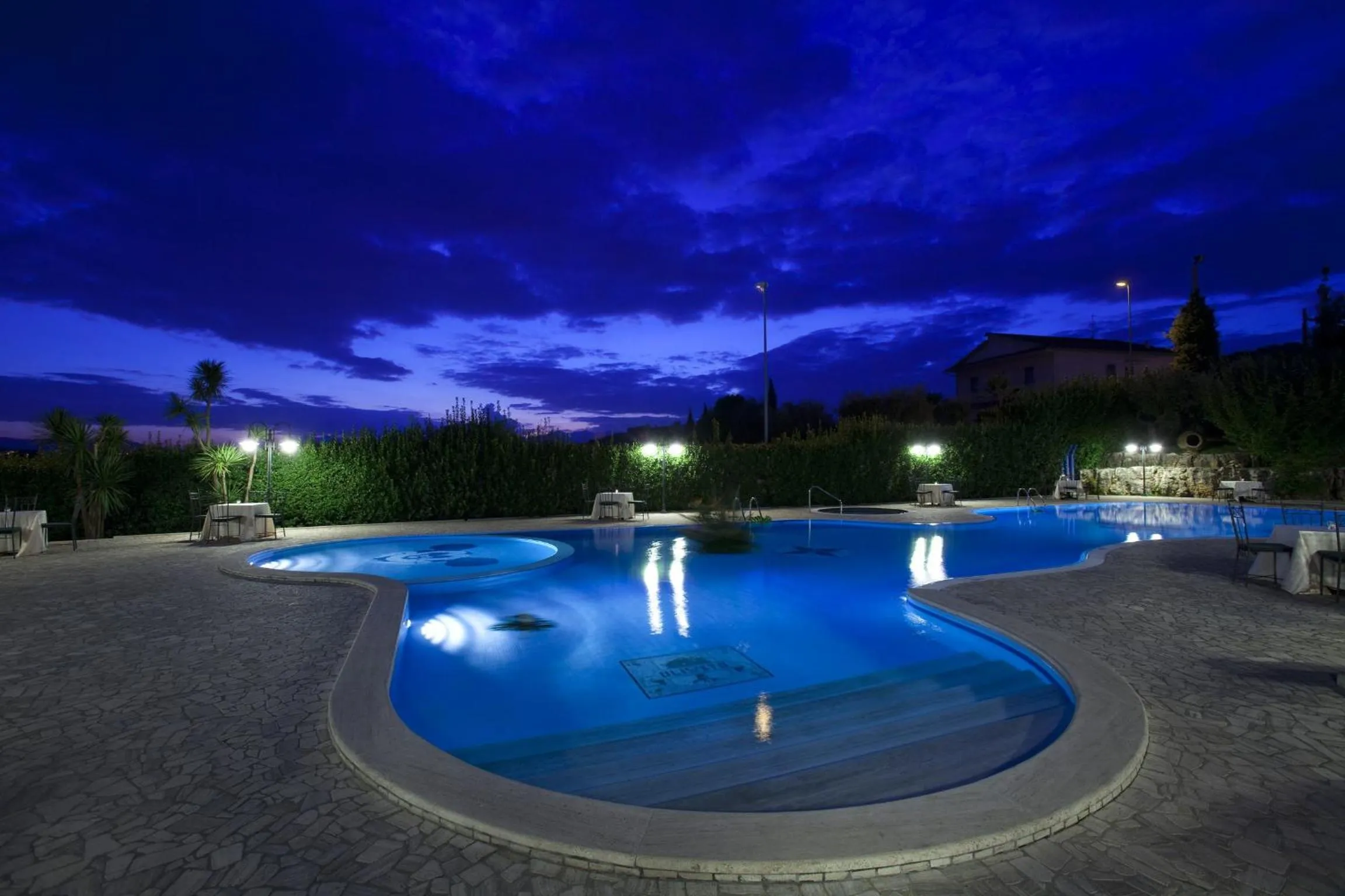 Night in Albergo Ristorante Uliveto