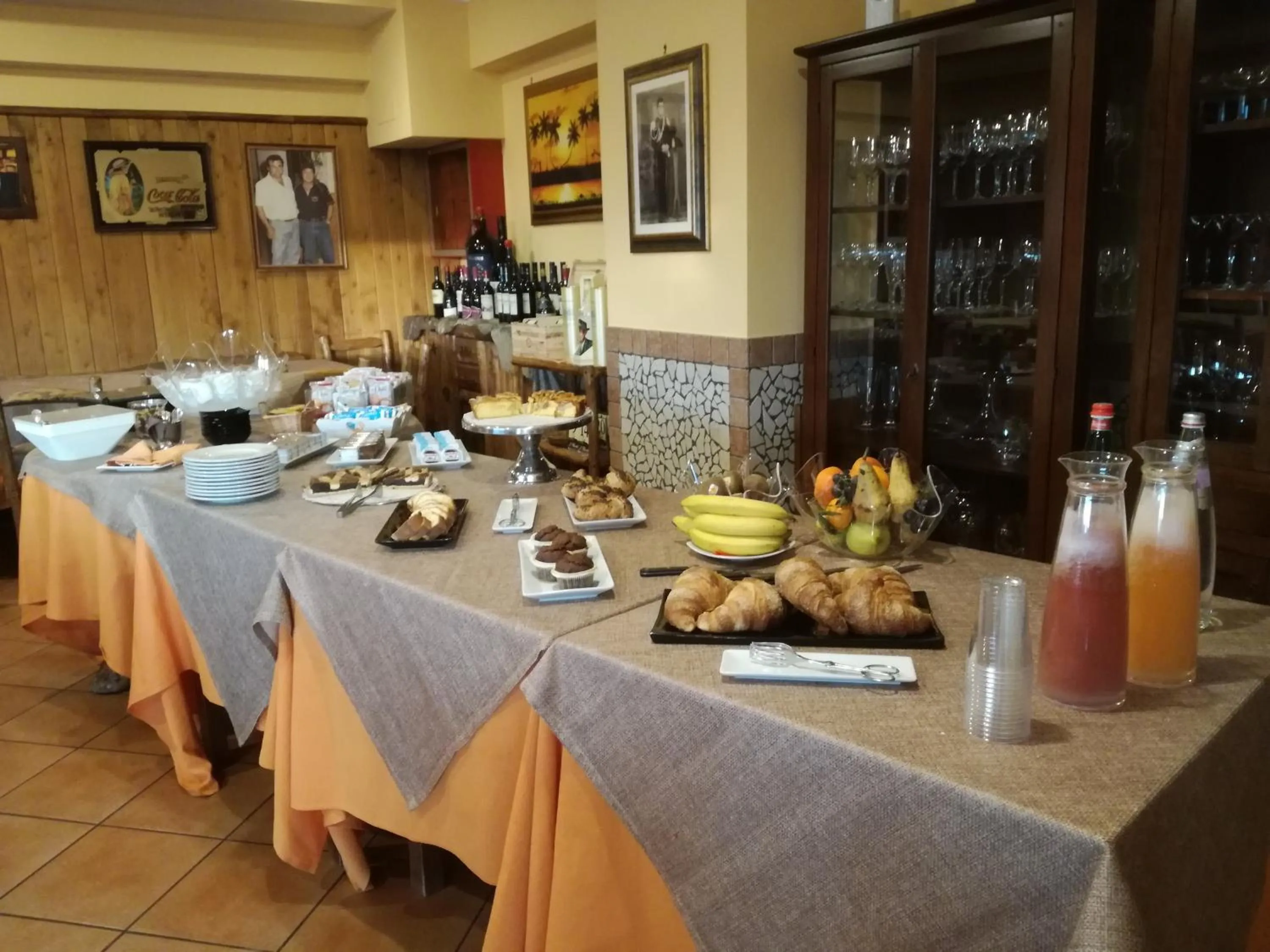 Breakfast in Albergo Ristorante Uliveto