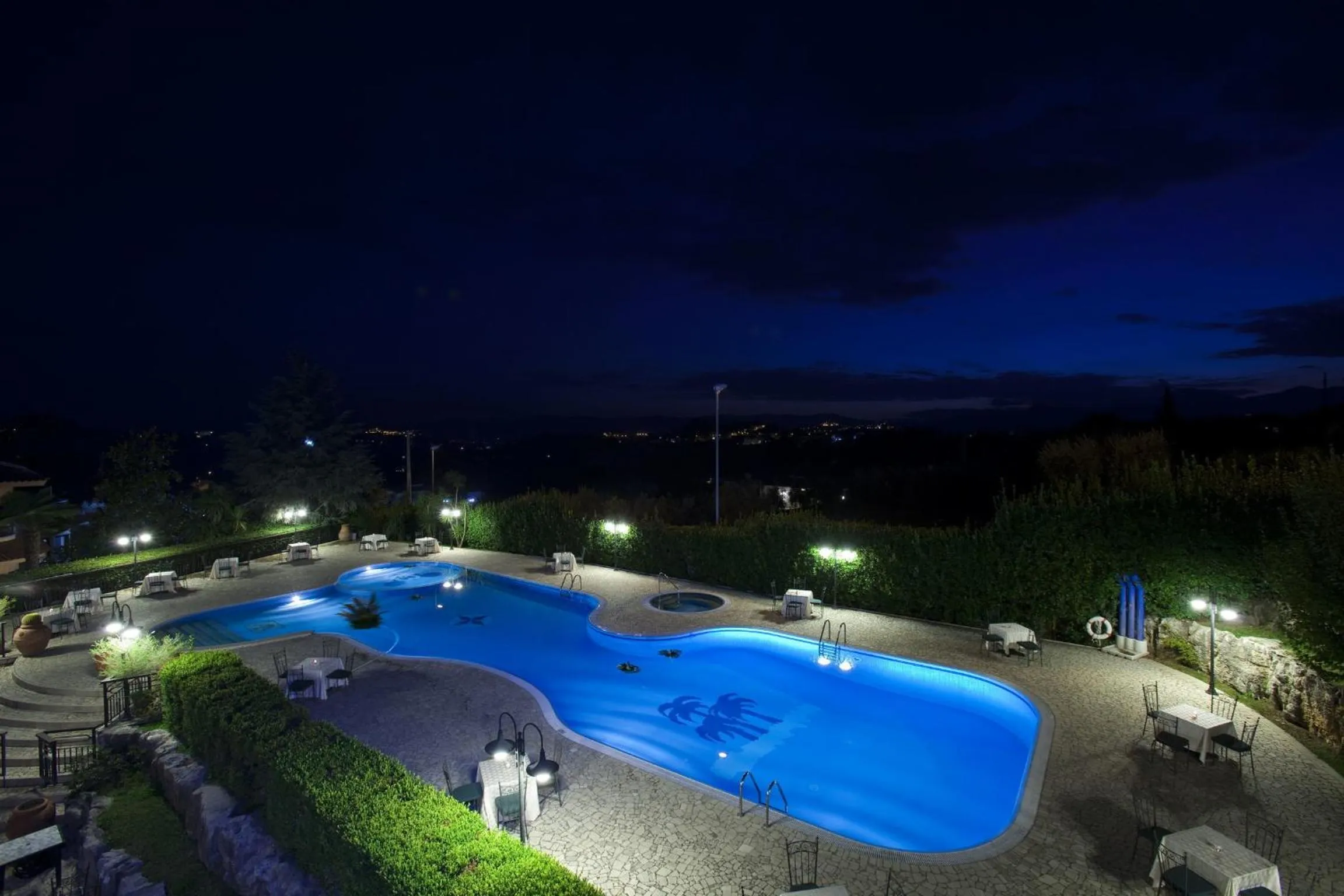 Night in Albergo Ristorante Uliveto