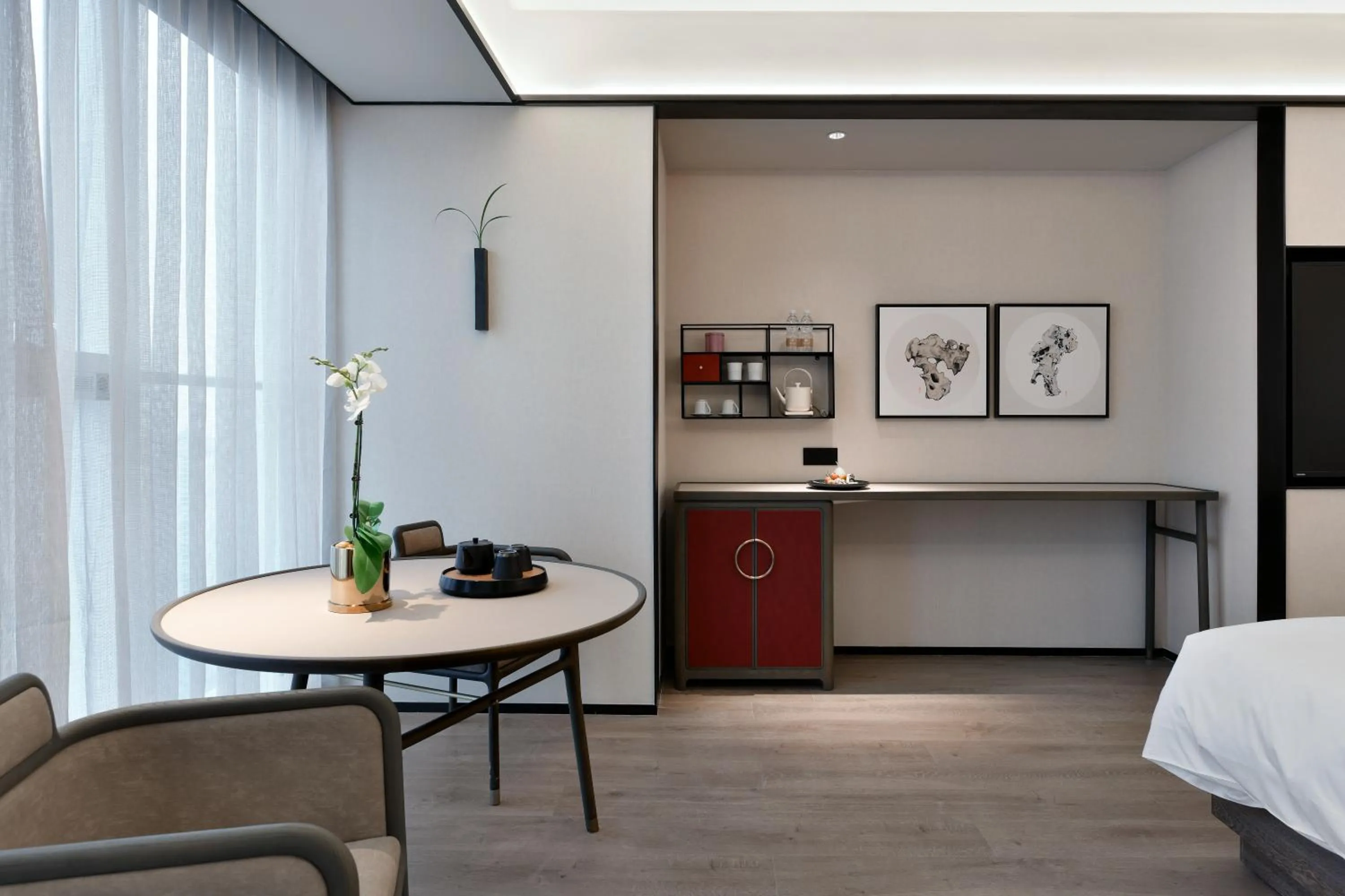 minibar, Bed in JOYA Chengdu Taikoo Li IFS