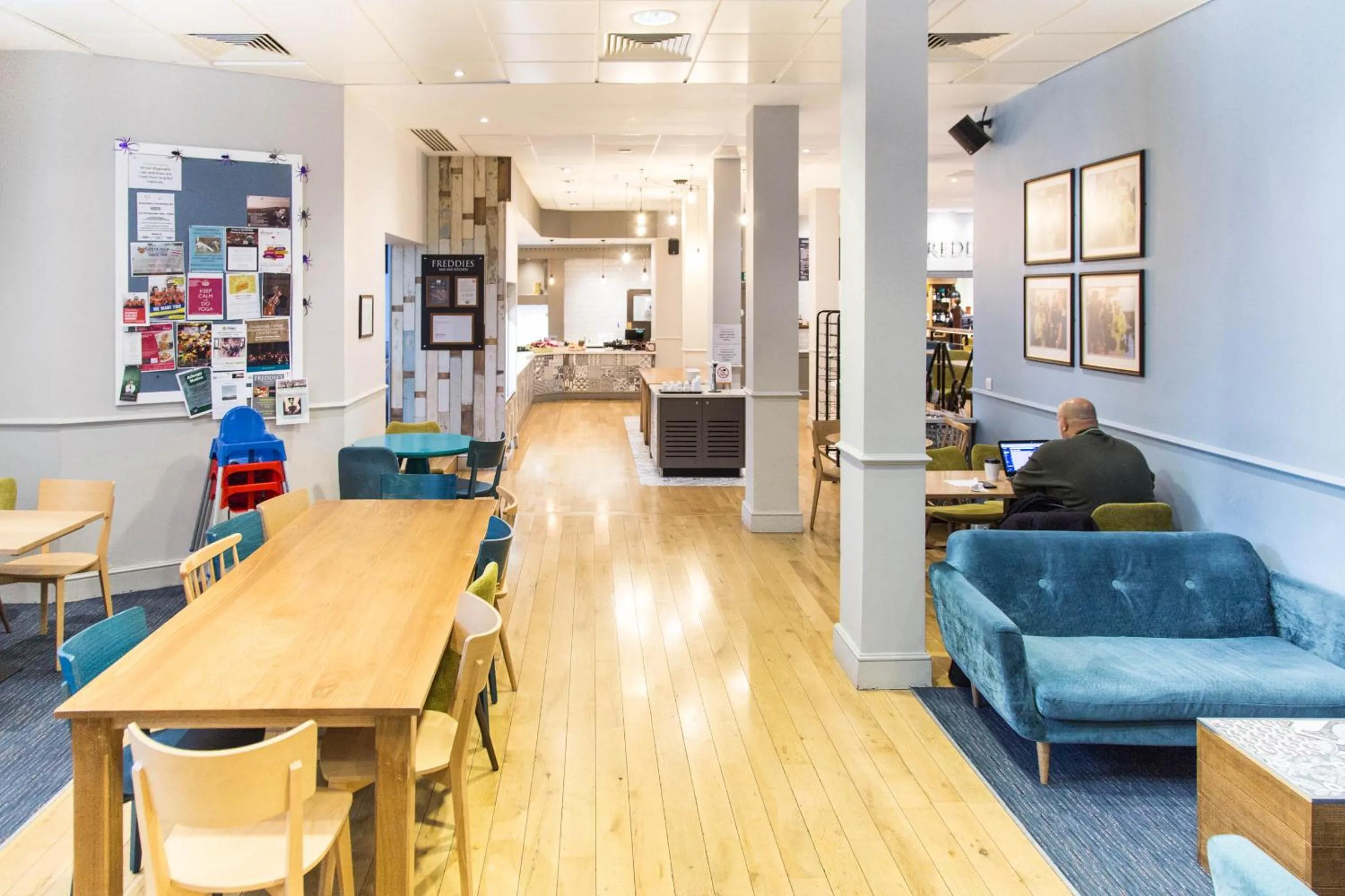 Restaurant/places to eat in Goodenough College – University Residence