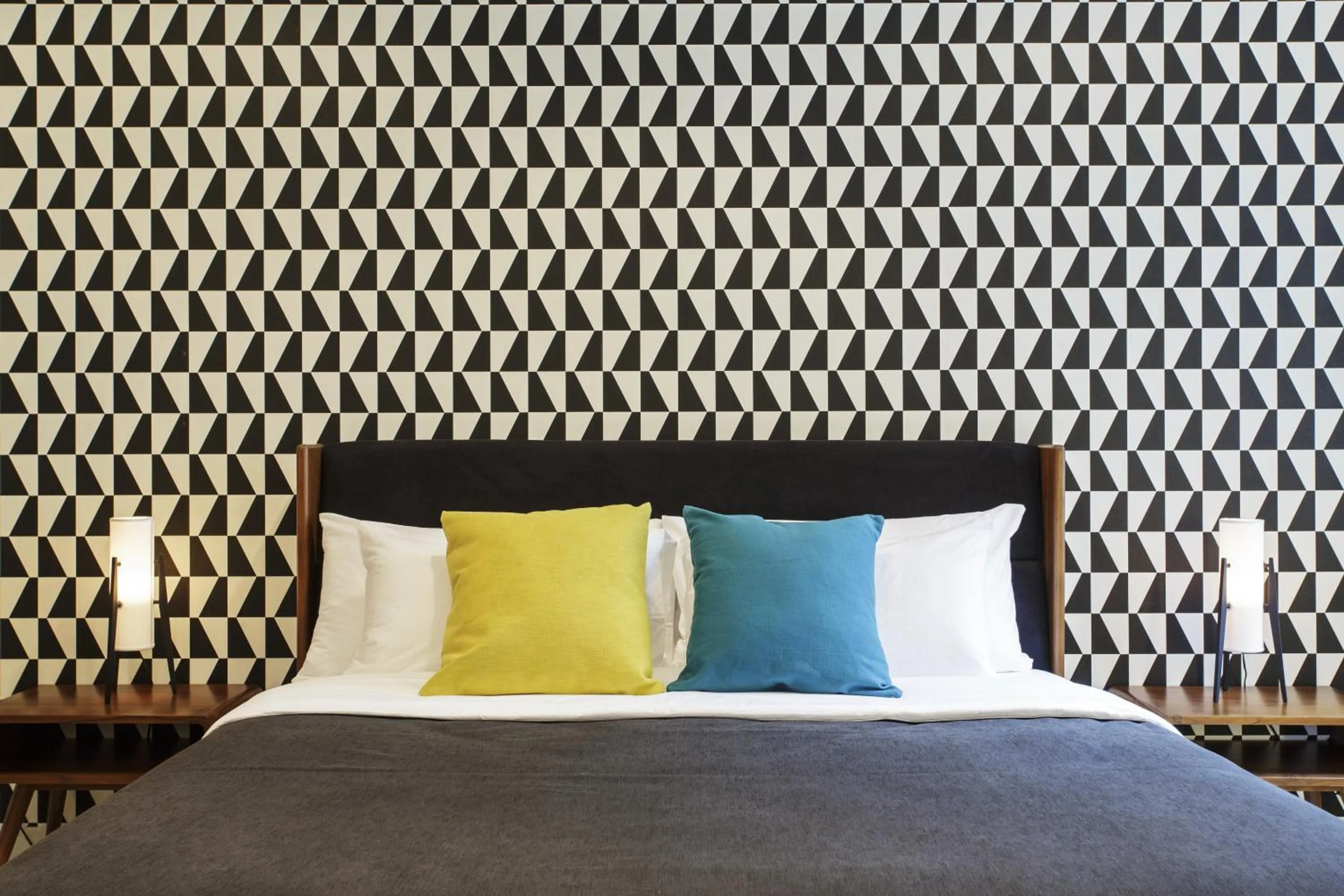 Bed in Tolani Nimman Villa Chiang Mai