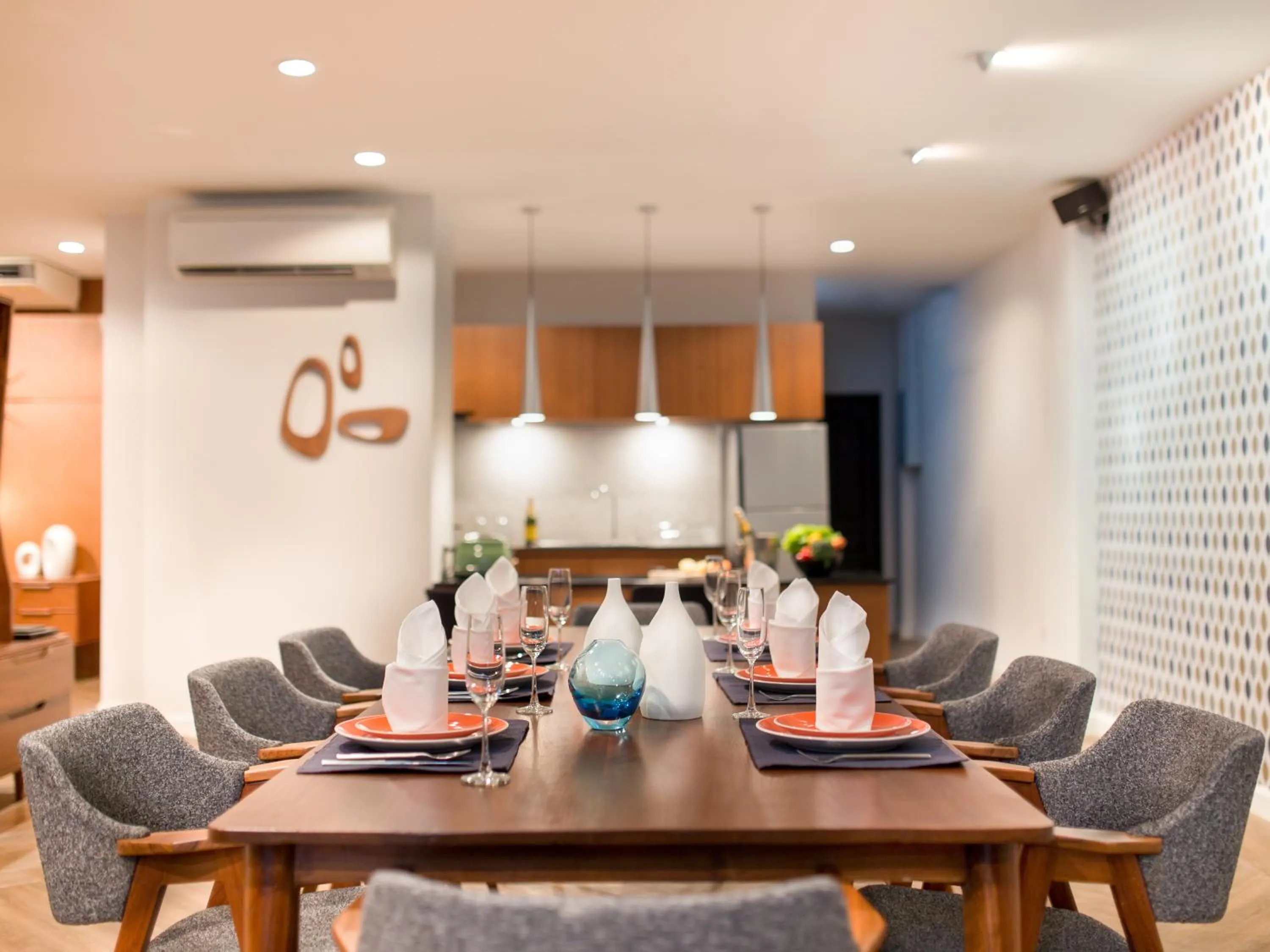 Restaurant/places to eat in Tolani Nimman Villa Chiang Mai