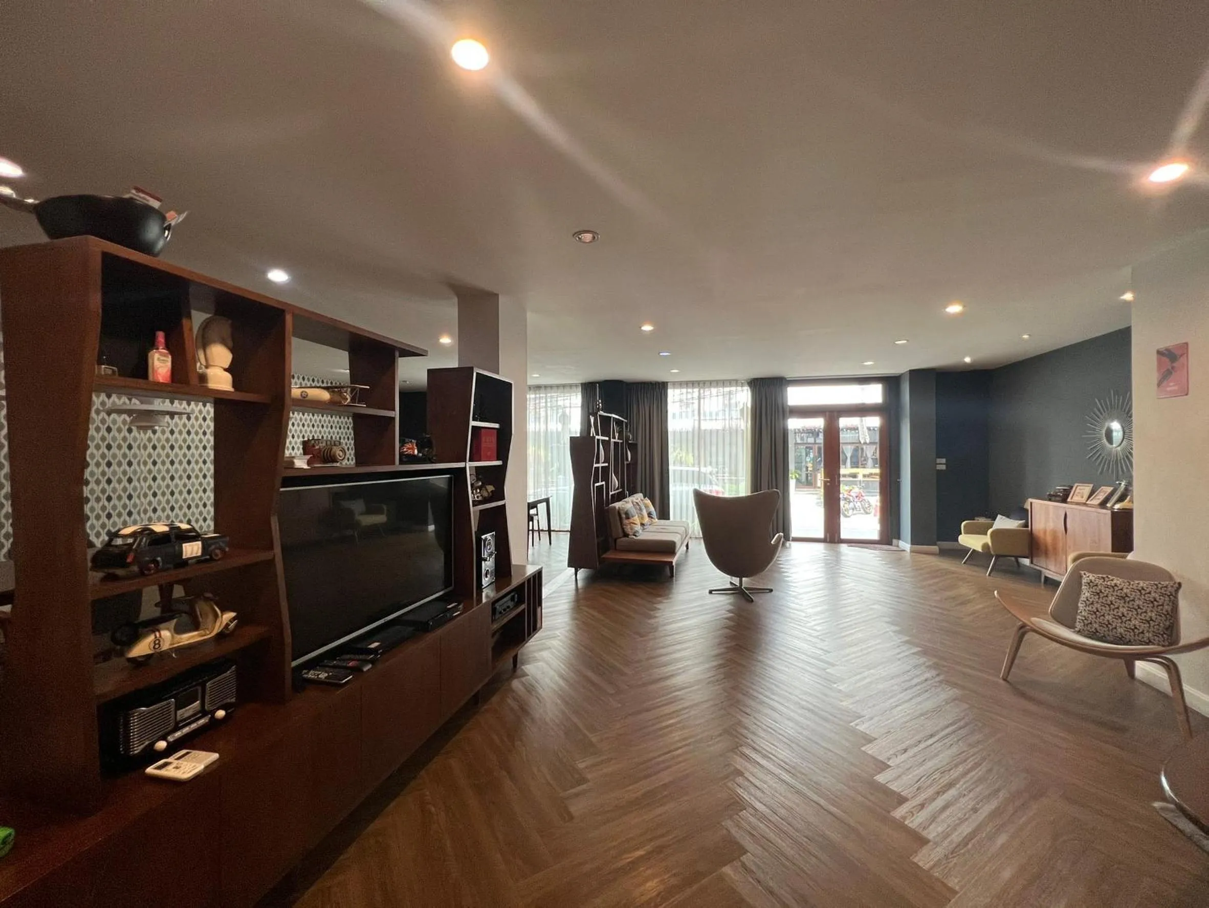 Communal lounge/ TV room in Tolani Nimman Villa Chiang Mai