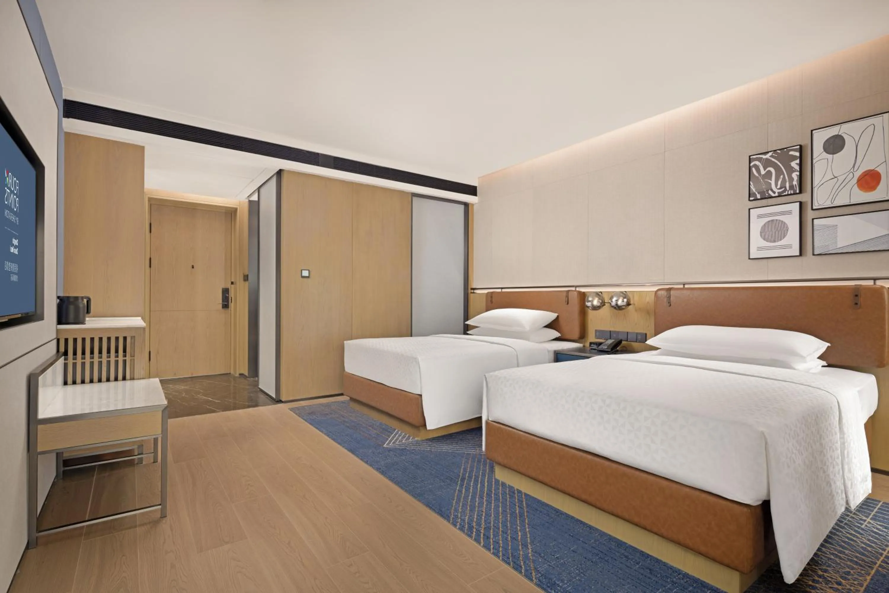 Photo of the whole room, Bed in Four Points by Sheraton Chengdu, Chunxi Road