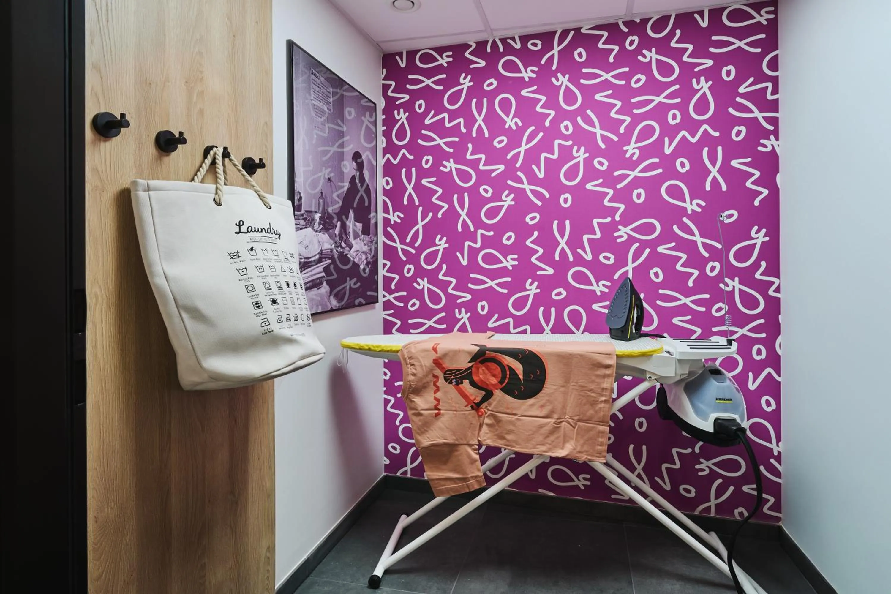 trouser press in Moxy Warsaw City