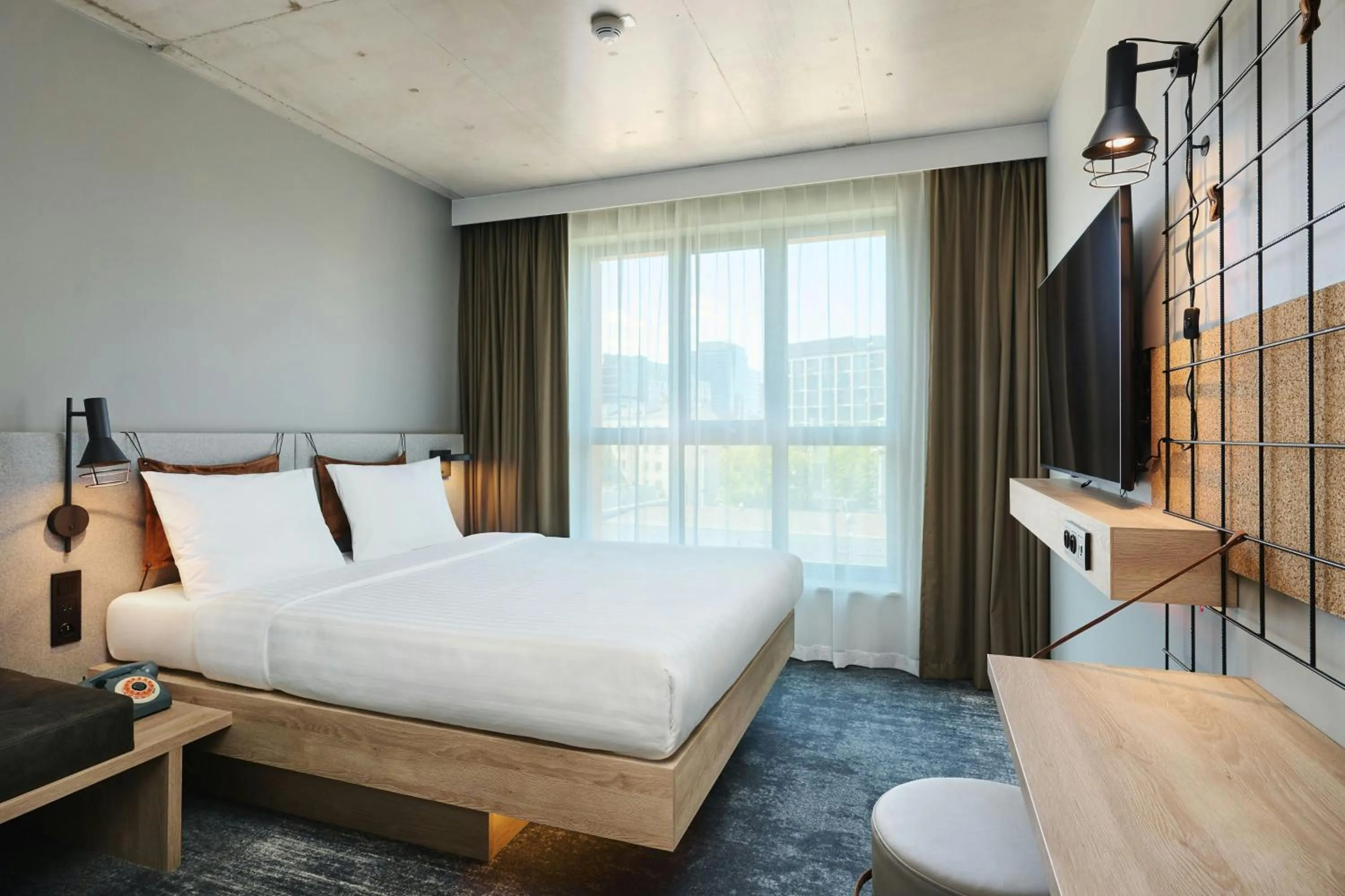 Photo of the whole room, Bed in Moxy Warsaw City