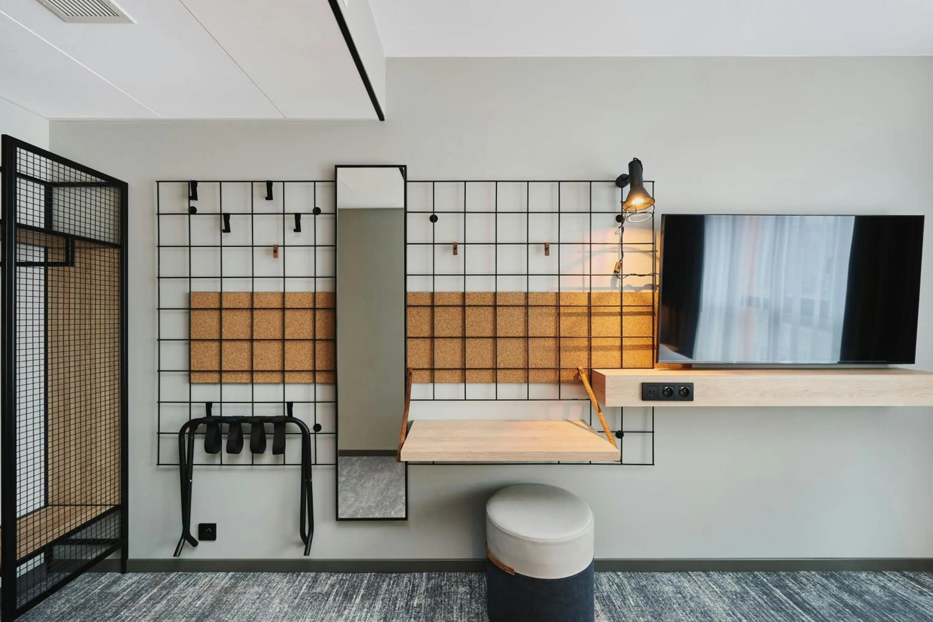 Photo of the whole room in Moxy Warsaw City