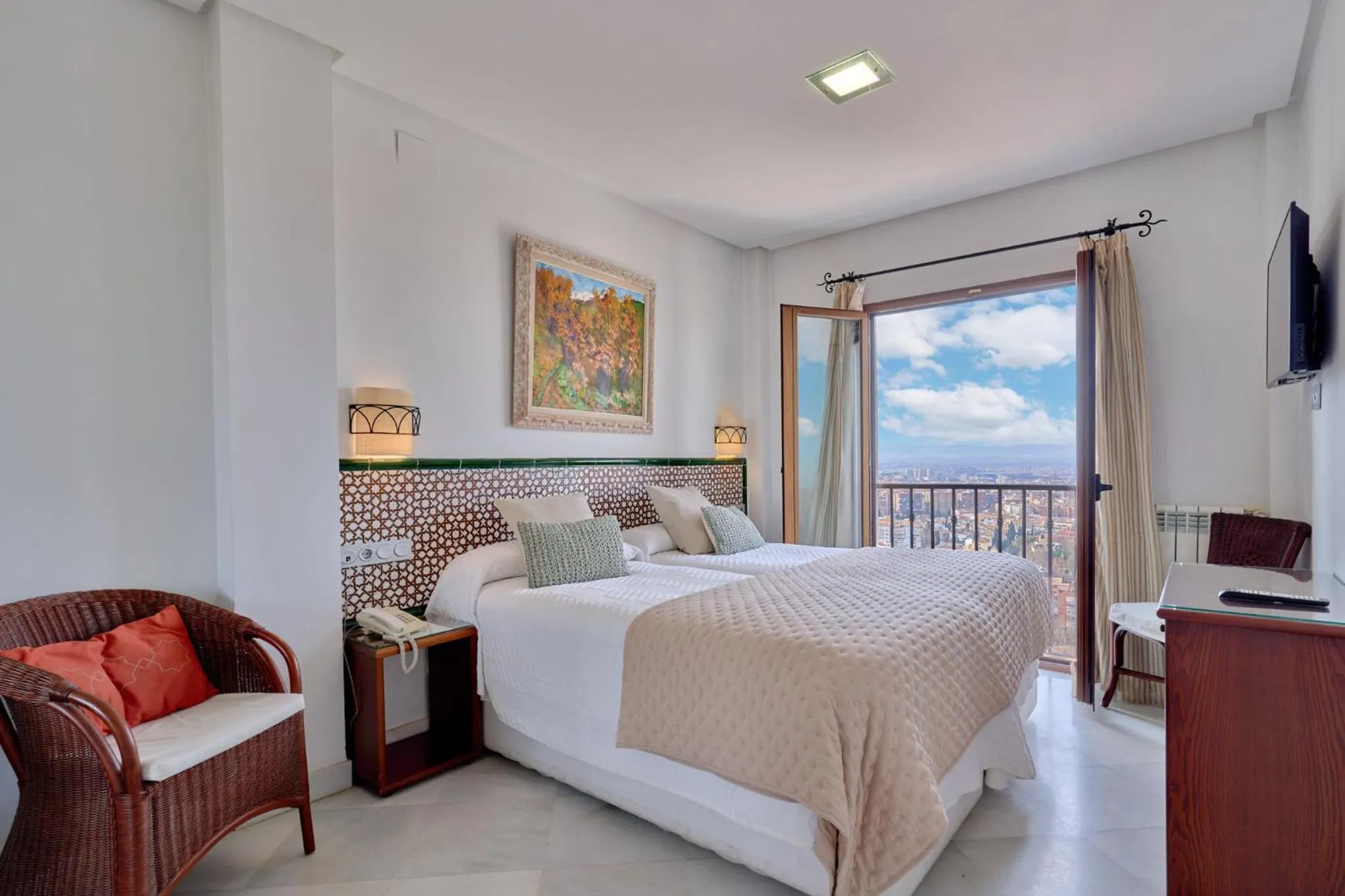 Photo of the whole room, Bed in Hotel Mirador Arabeluj