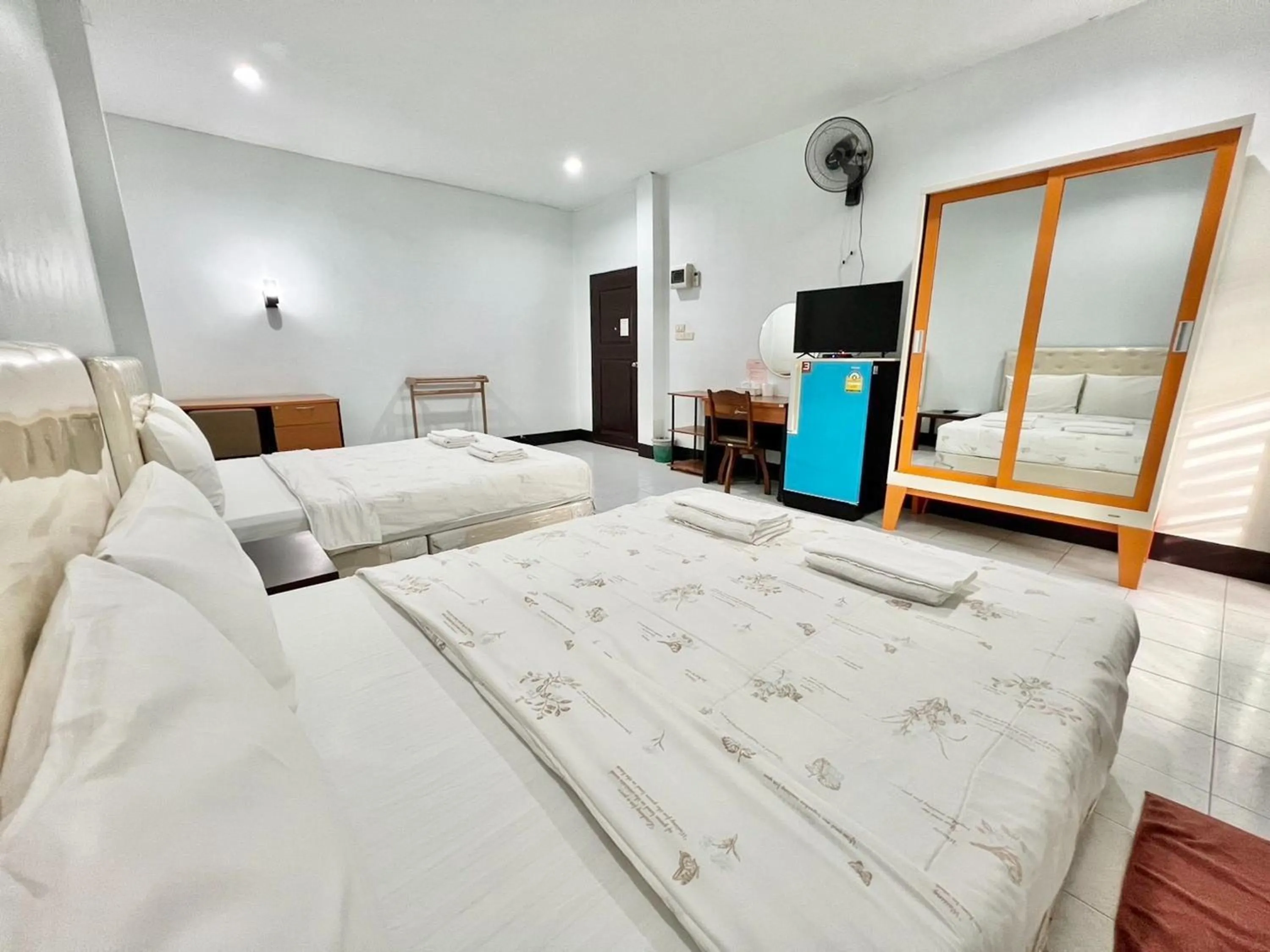 Bedroom, Bed in Ban Ton Resort