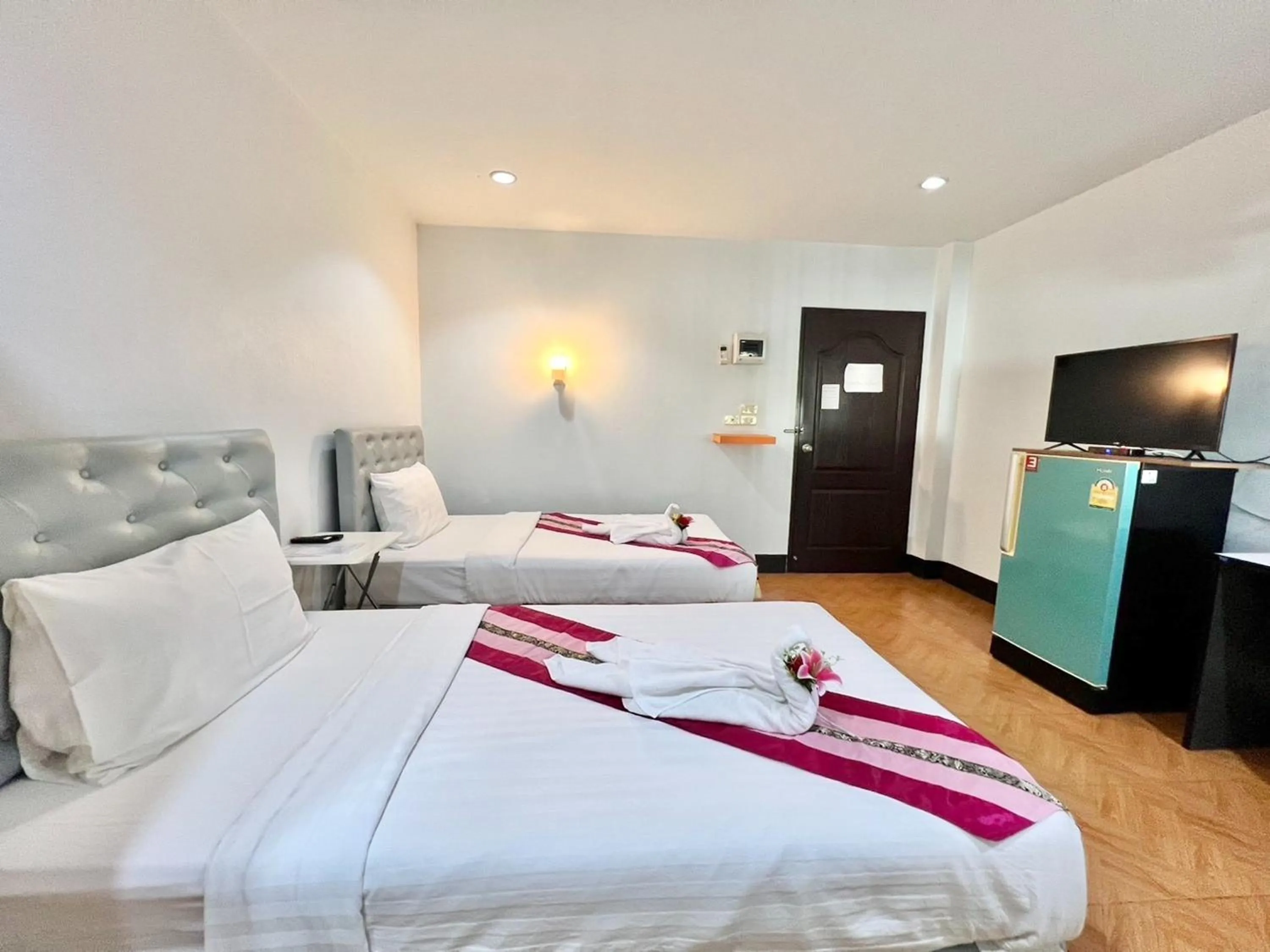 Bedroom, Bed in Ban Ton Resort