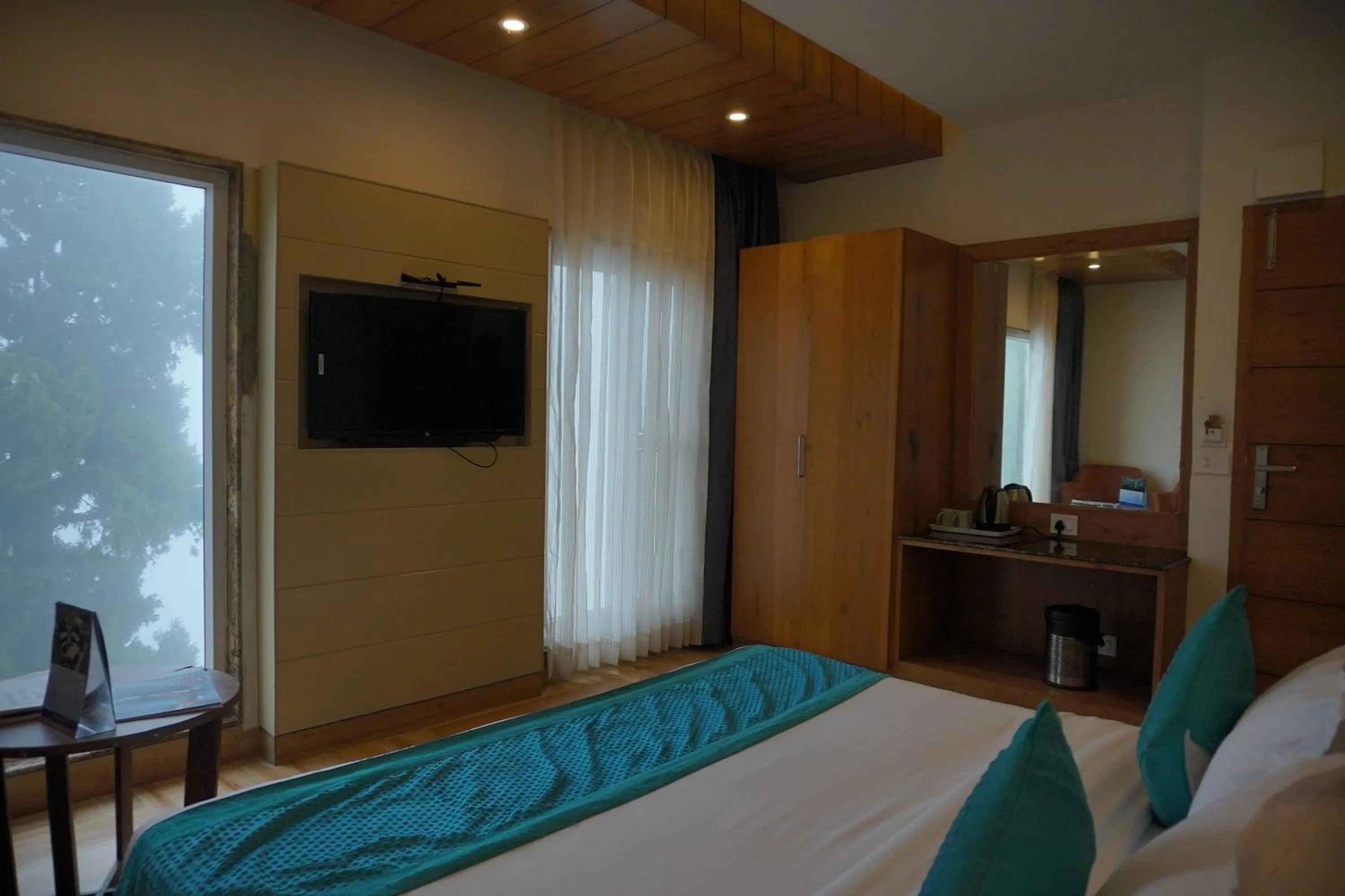 Bedroom, Bed in Luxury Inn by Stotrak Hotels