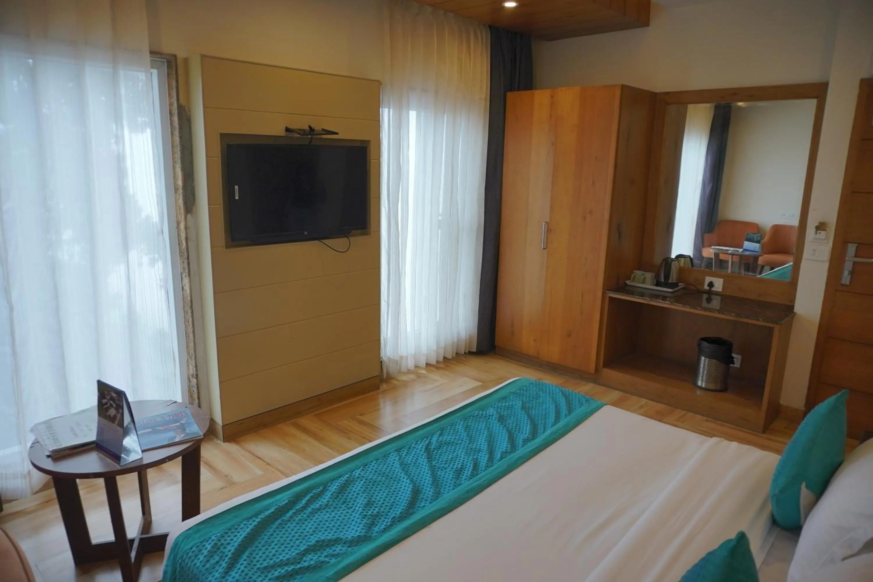 Bedroom, Bed in Luxury Inn by Stotrak Hotels