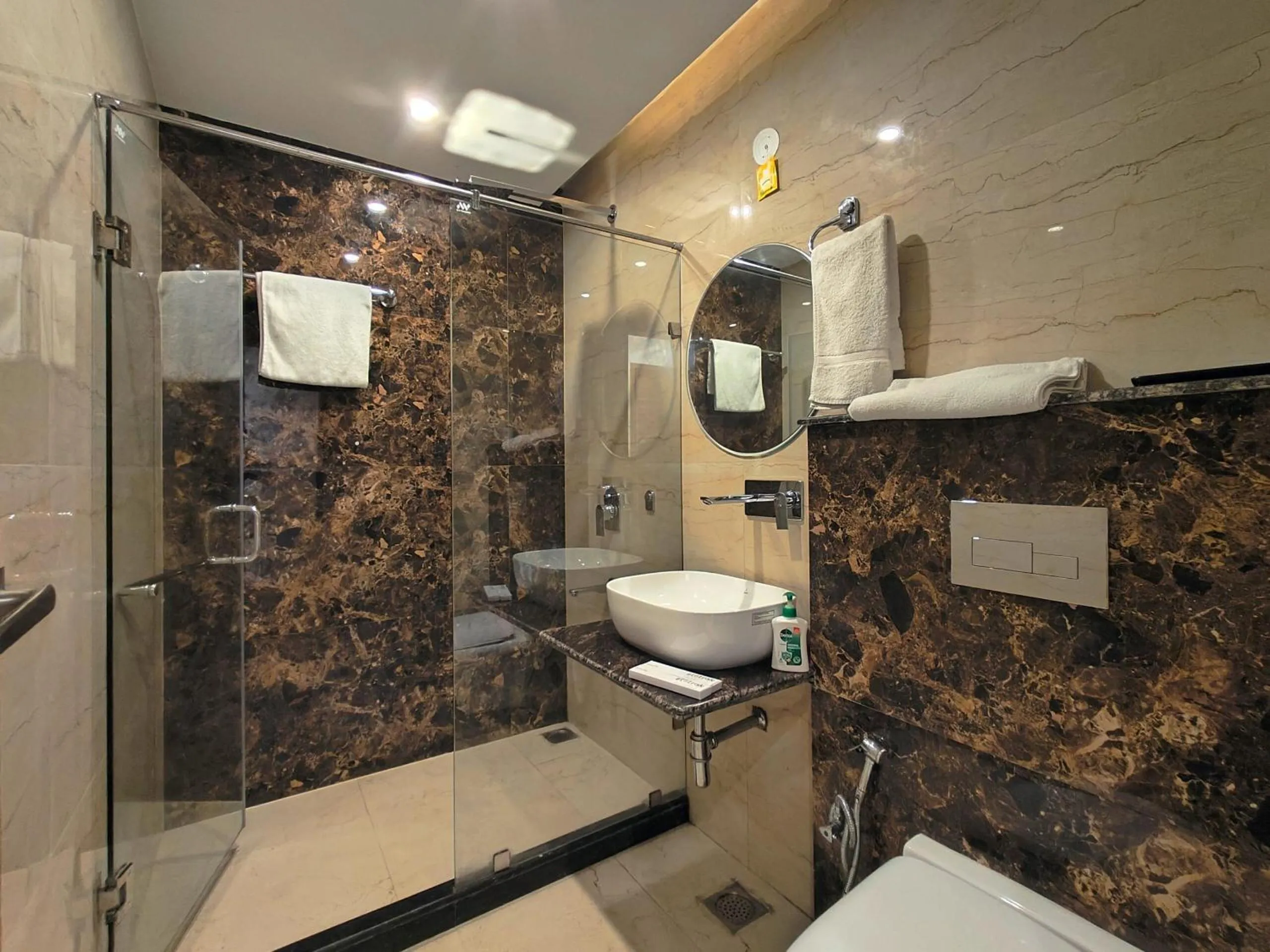 Bathroom in Luxury Inn by Stotrak Hotels