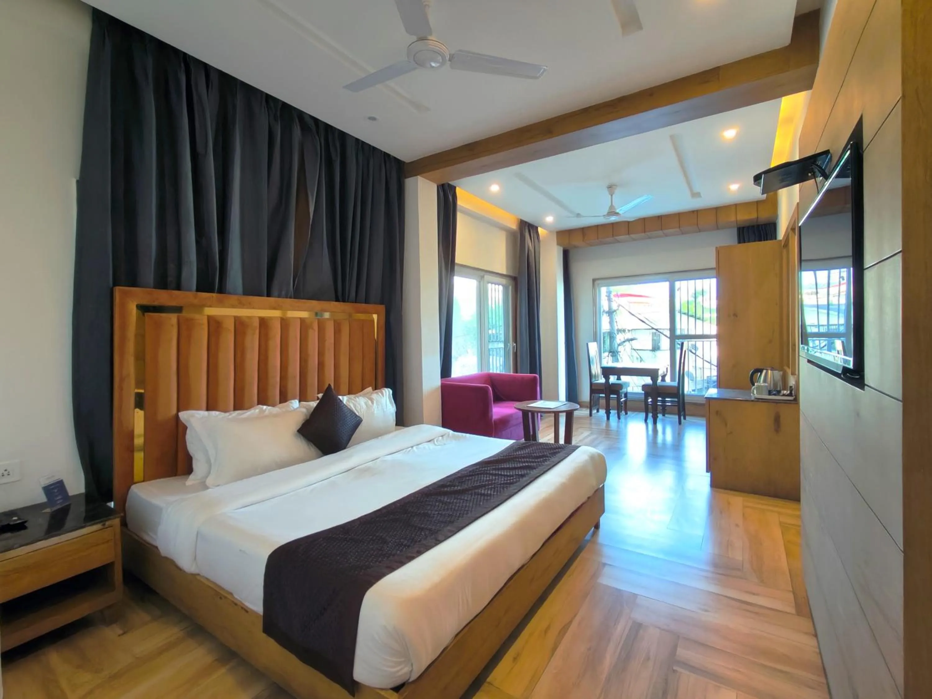 Bed in Luxury Inn by Stotrak Hotels