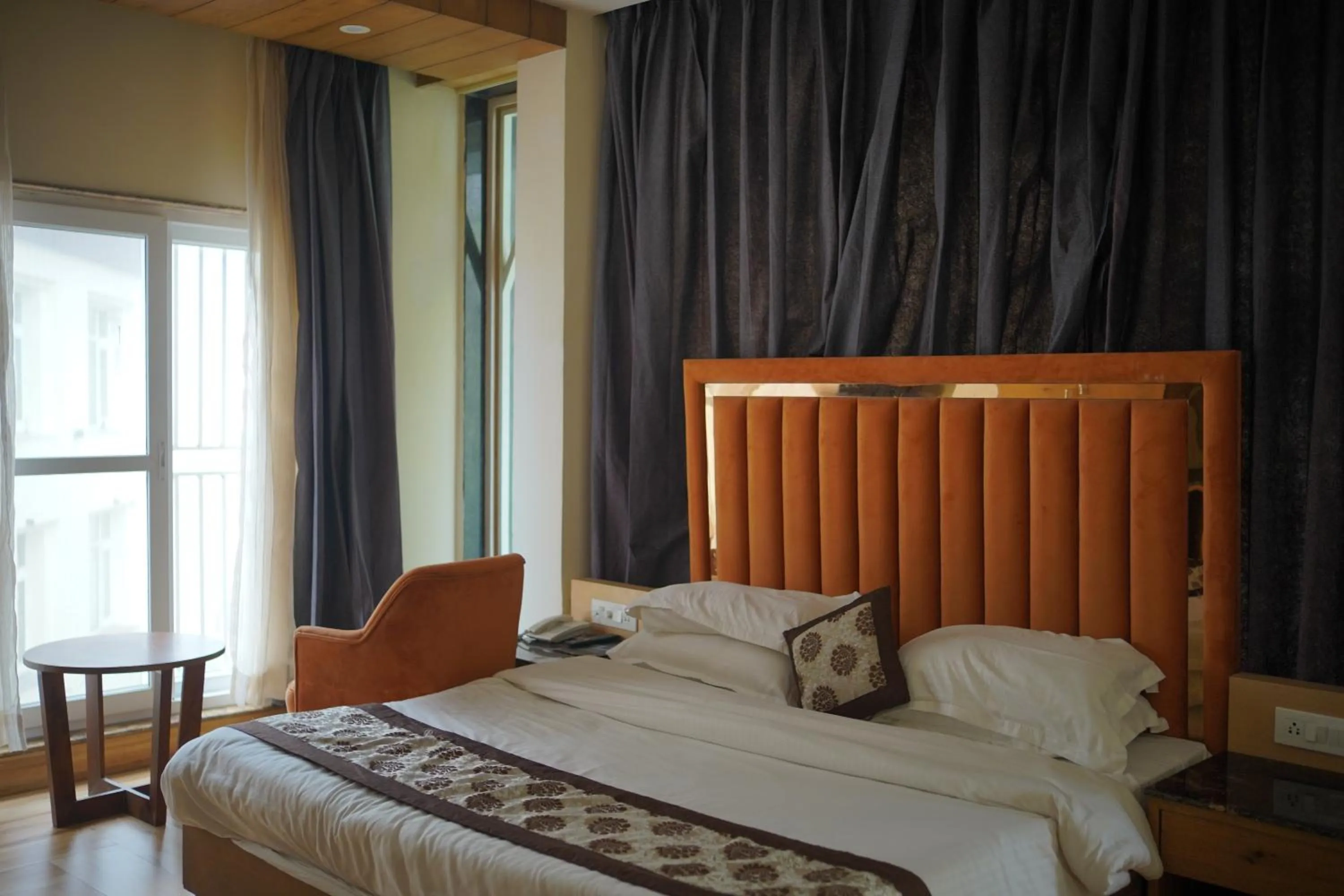 Bedroom, Bed in Luxury Inn by Stotrak Hotels