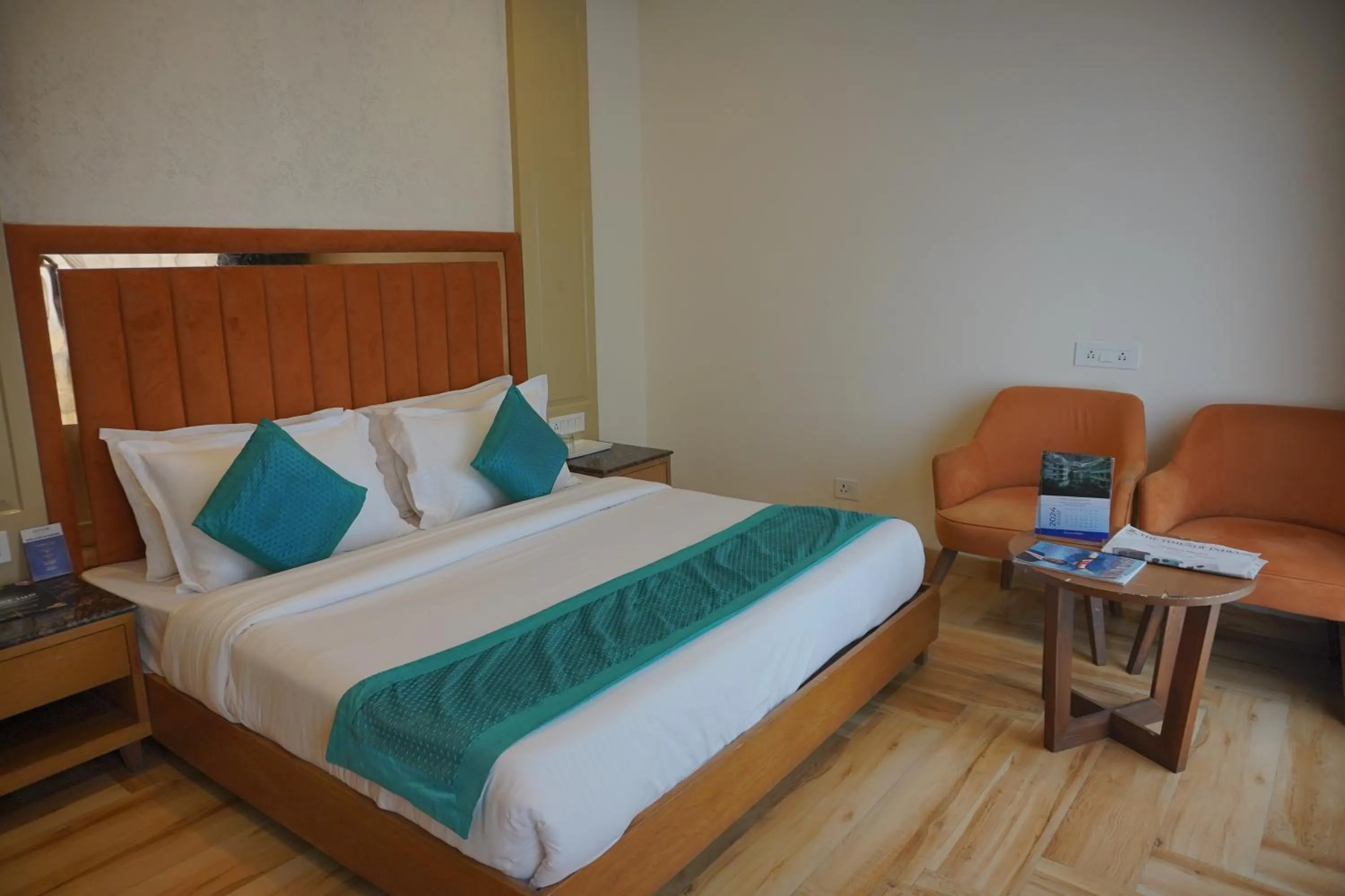 Bedroom, Bed in Luxury Inn by Stotrak Hotels