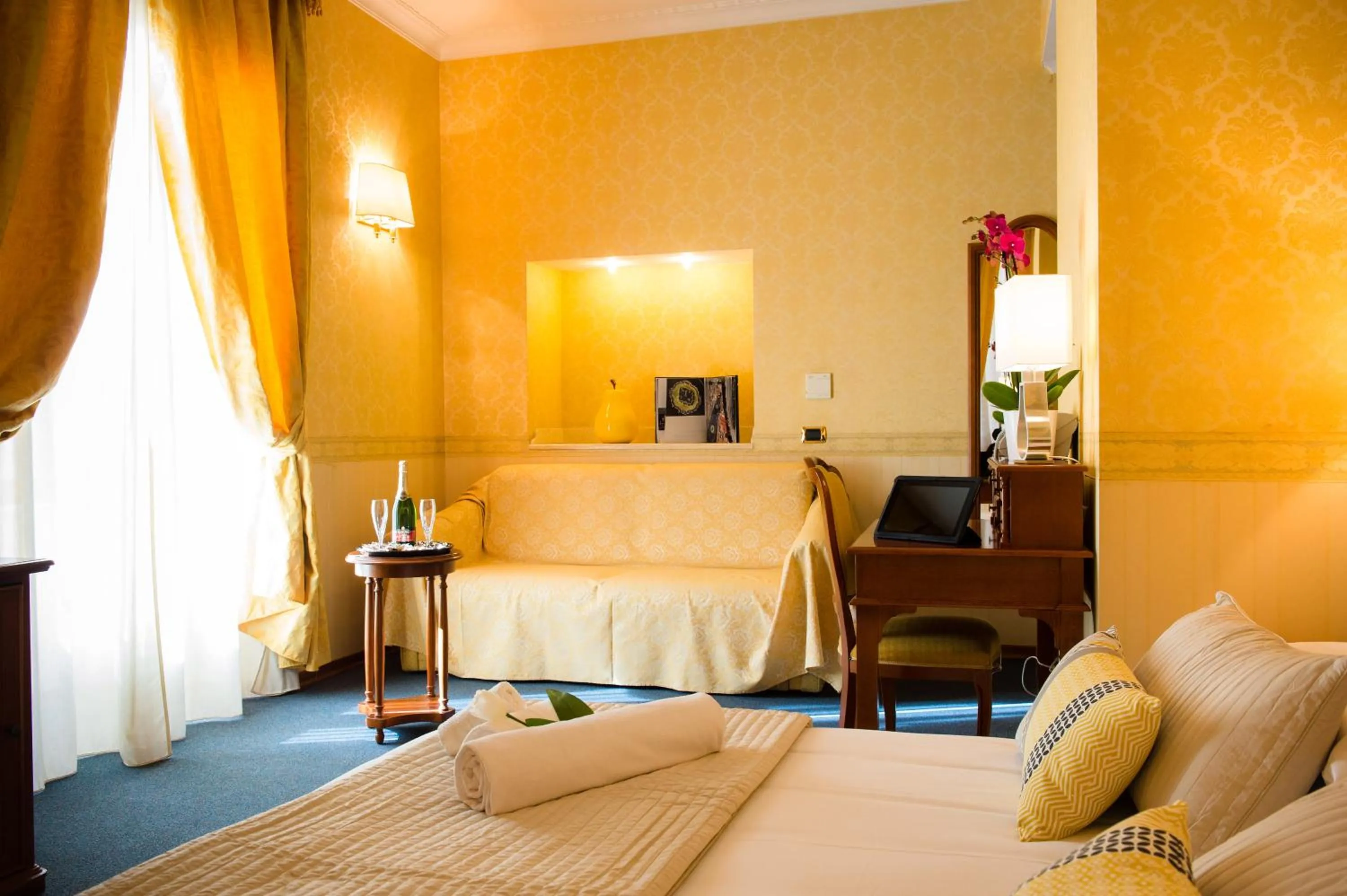 Photo of the whole room, Room Photo in Hotel Amadeus