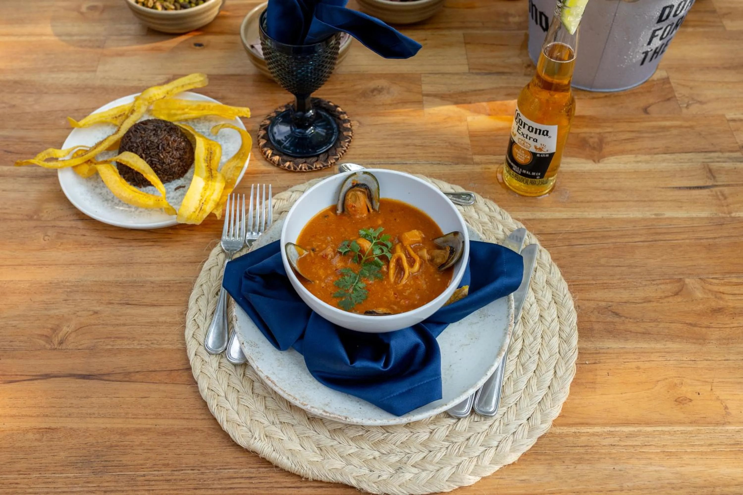 Food and drinks in Isla Corona