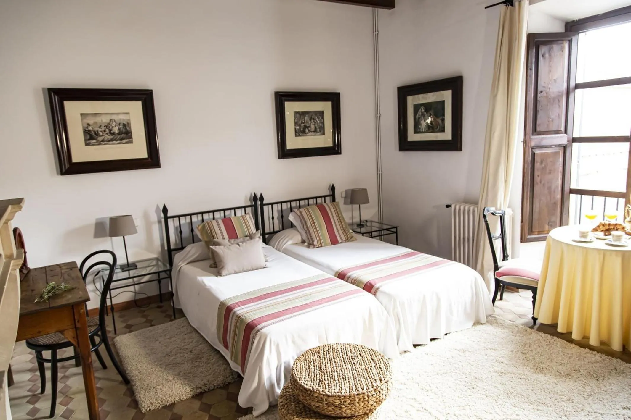 Bedroom, Bed in León de Sineu