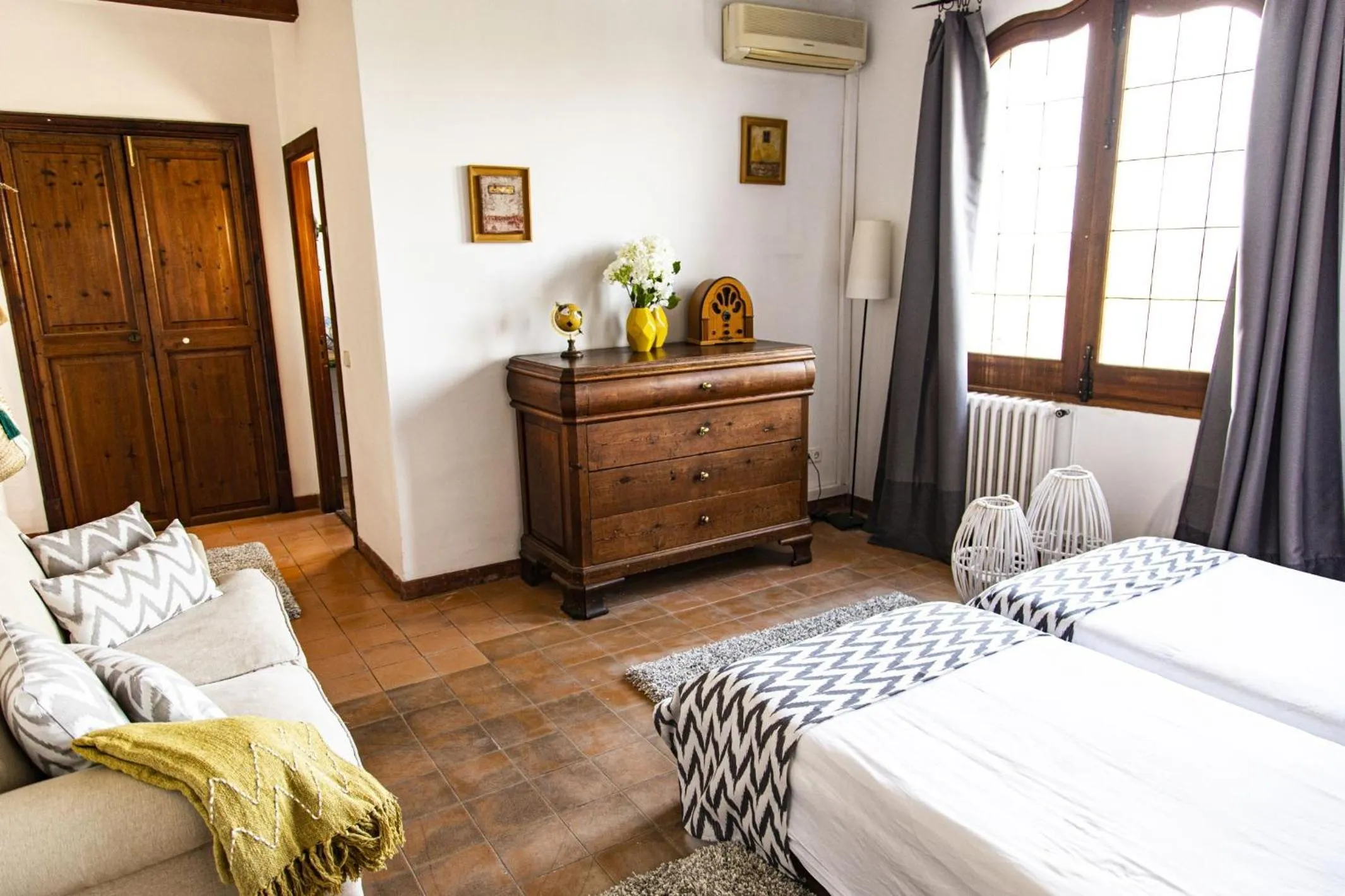 Bedroom, Bed in León de Sineu