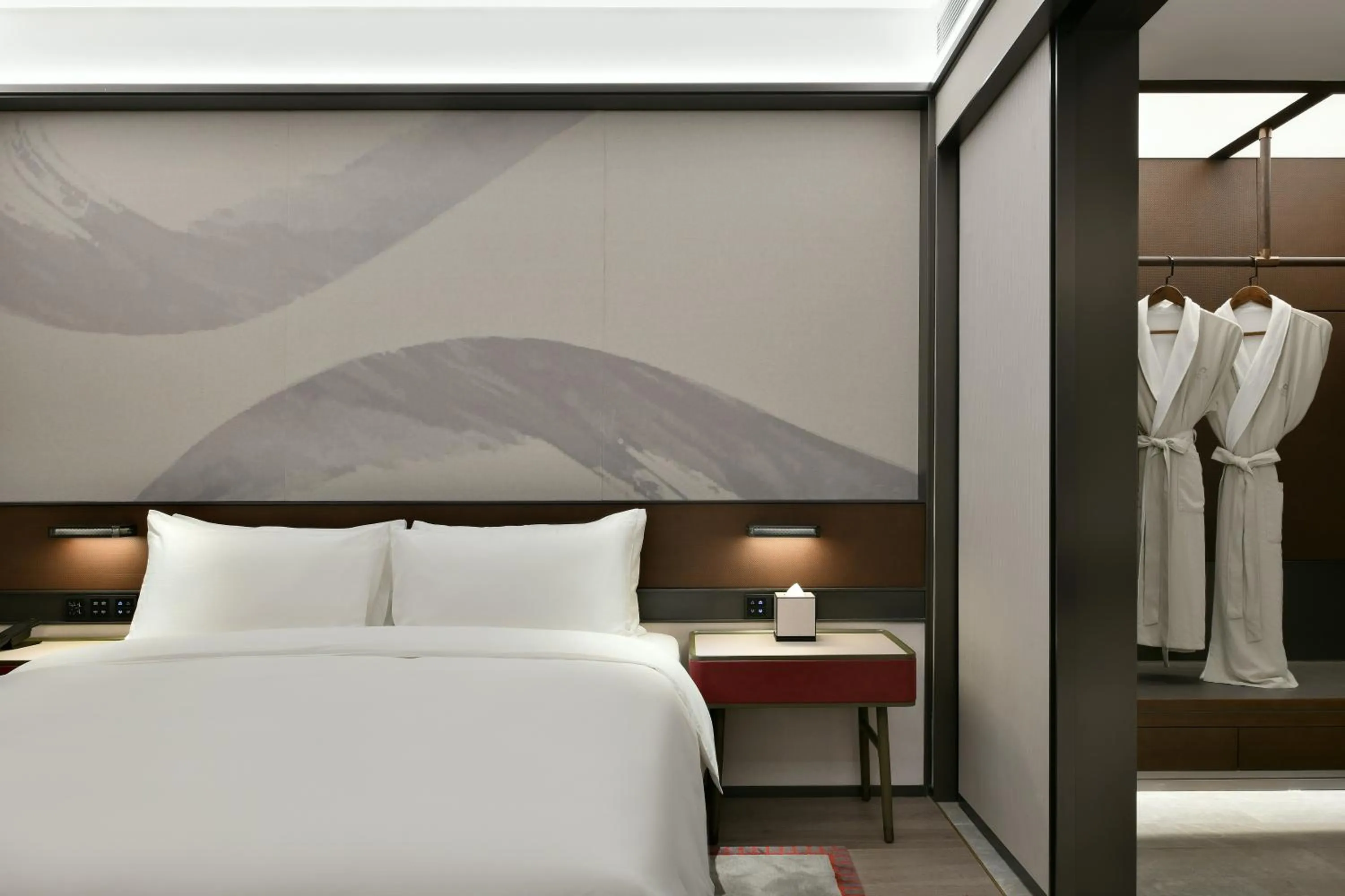 Bedroom, Bed in JOYA Hotel Shanghai Jiading