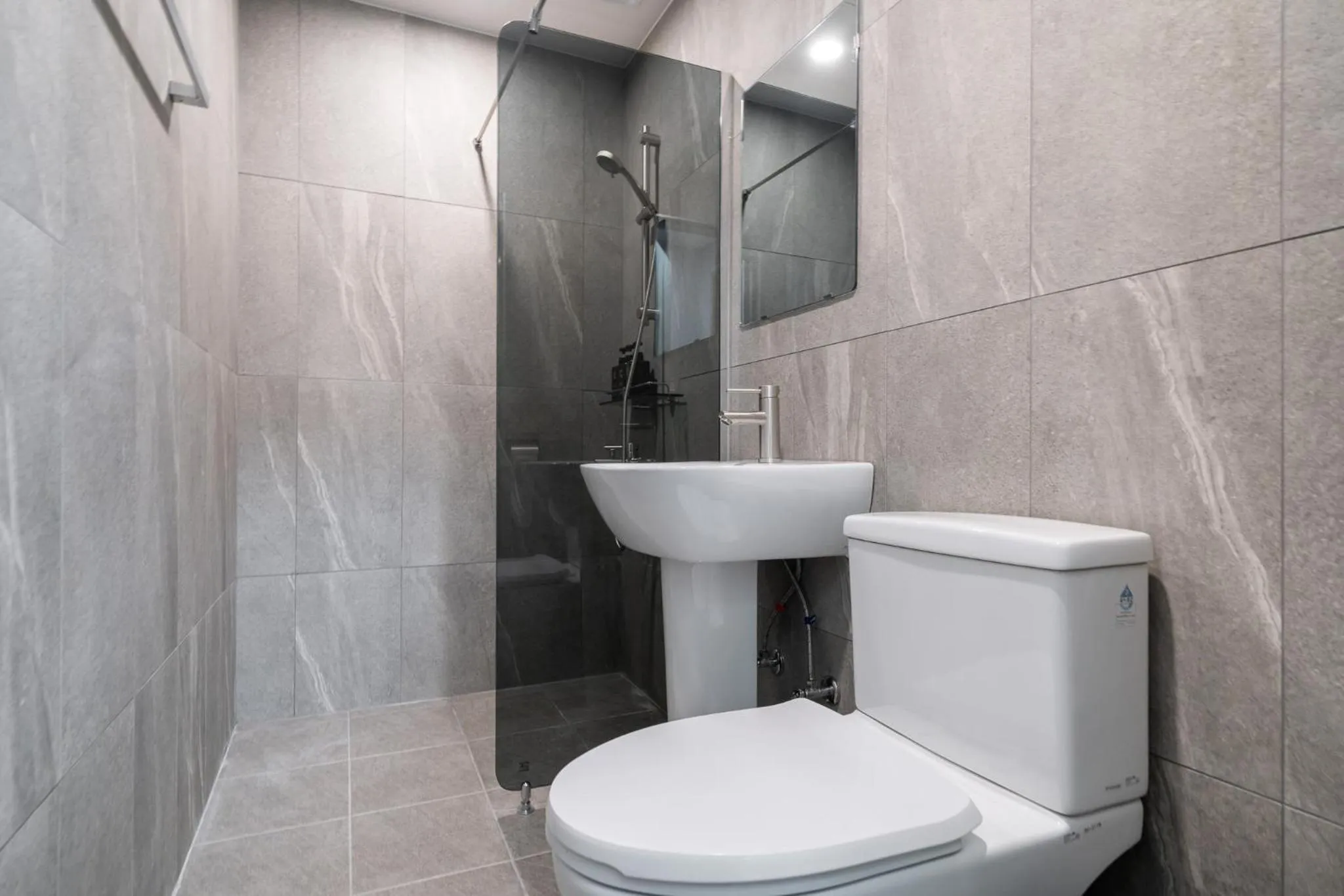 Bathroom in Alma Hotel