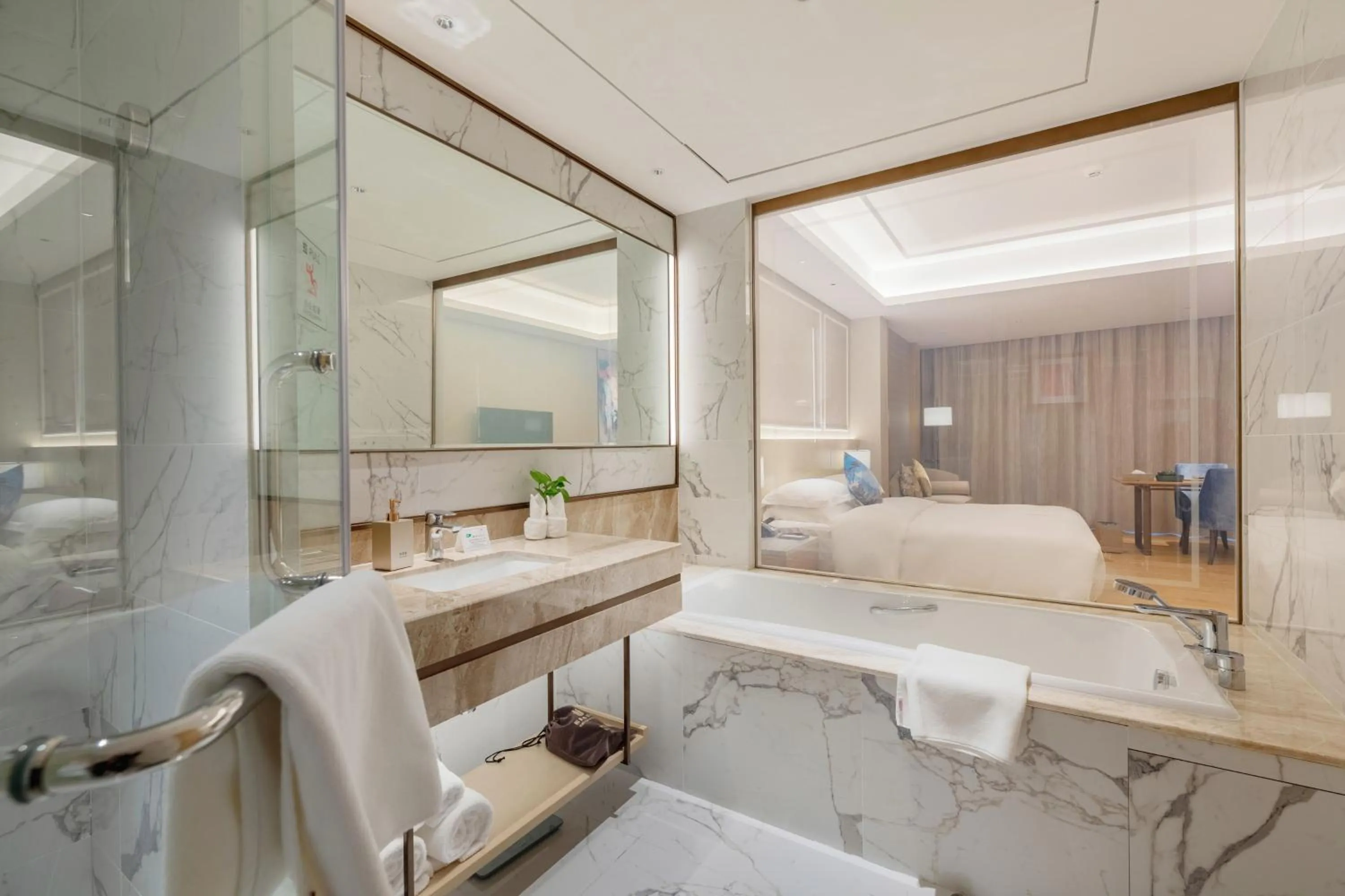 Bed in Huangshan Parkview International Hotel