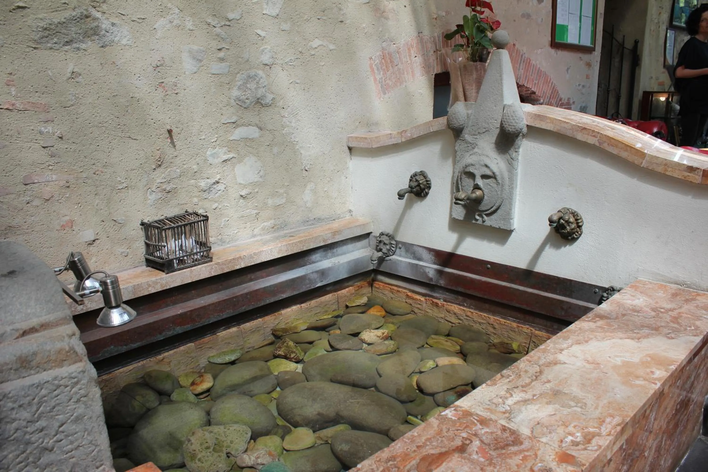 Decorative detail in Villaggio Albergo San Lorenzo e Santa Caterina