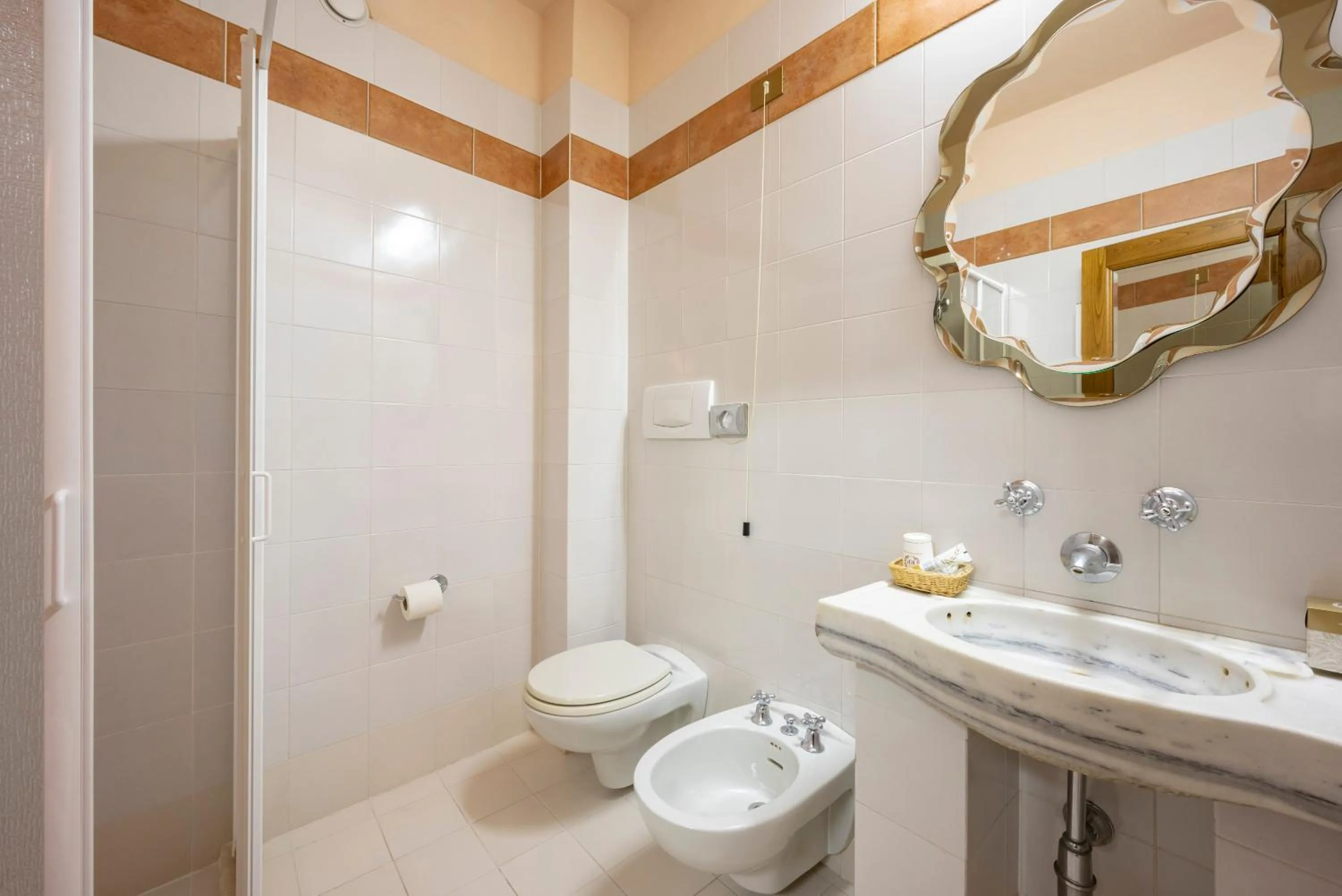 Bathroom in Villaggio Albergo San Lorenzo e Santa Caterina