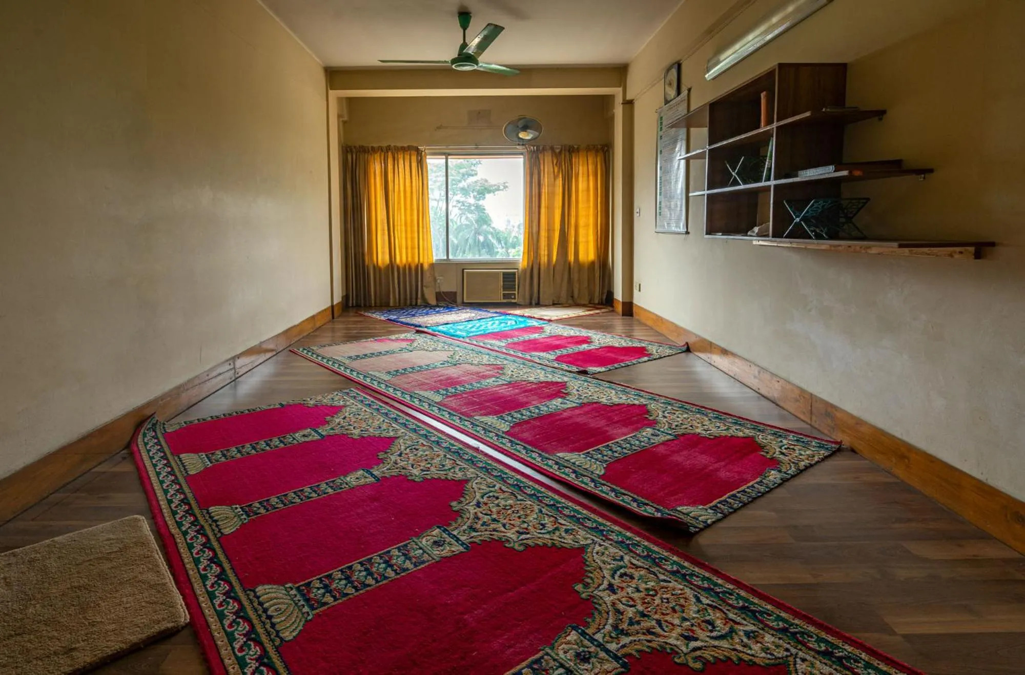 Photo of the whole room, Bed in Hotel Ashrafee
