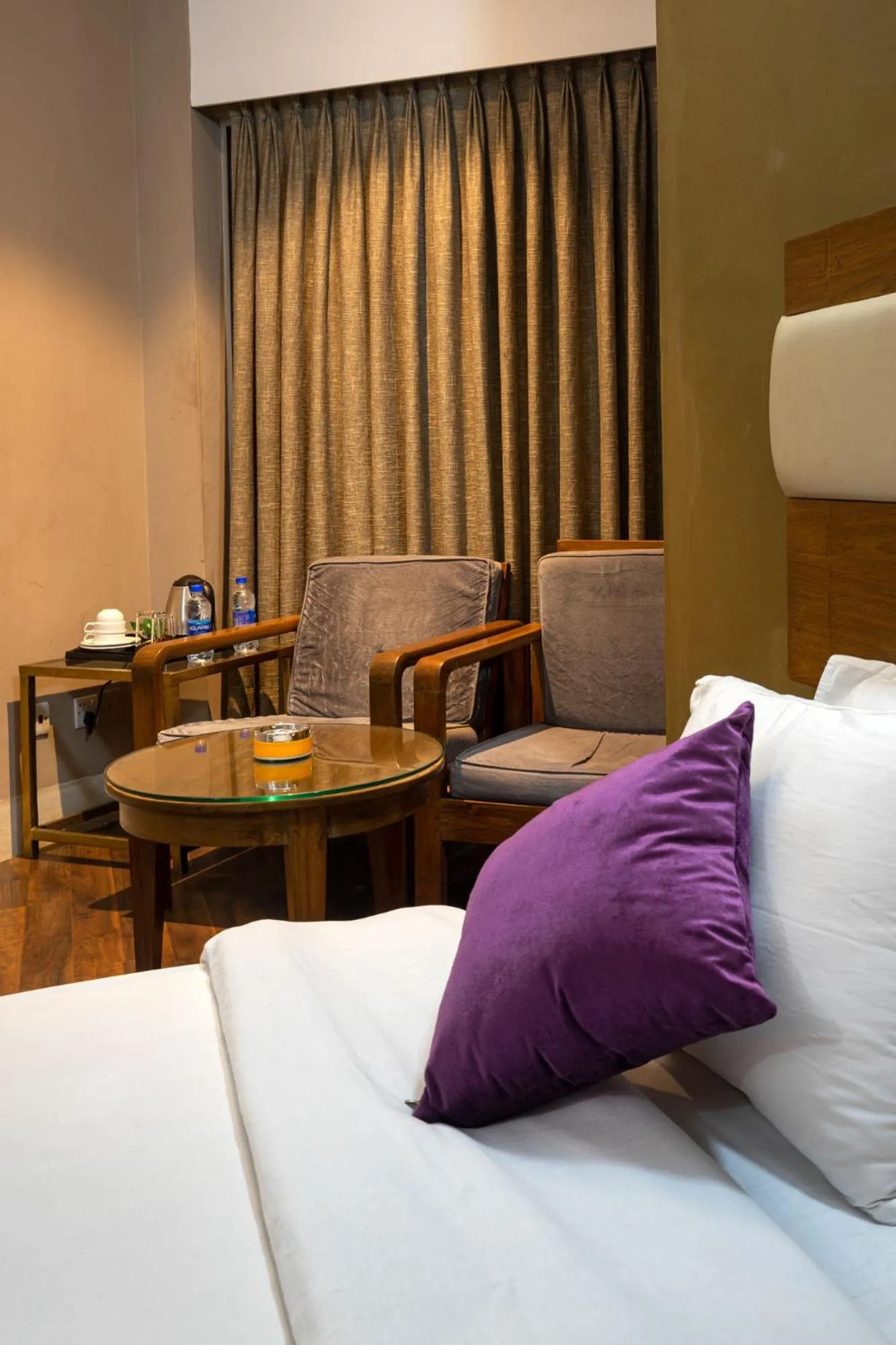 Photo of the whole room, Bed in Hotel Ashrafee