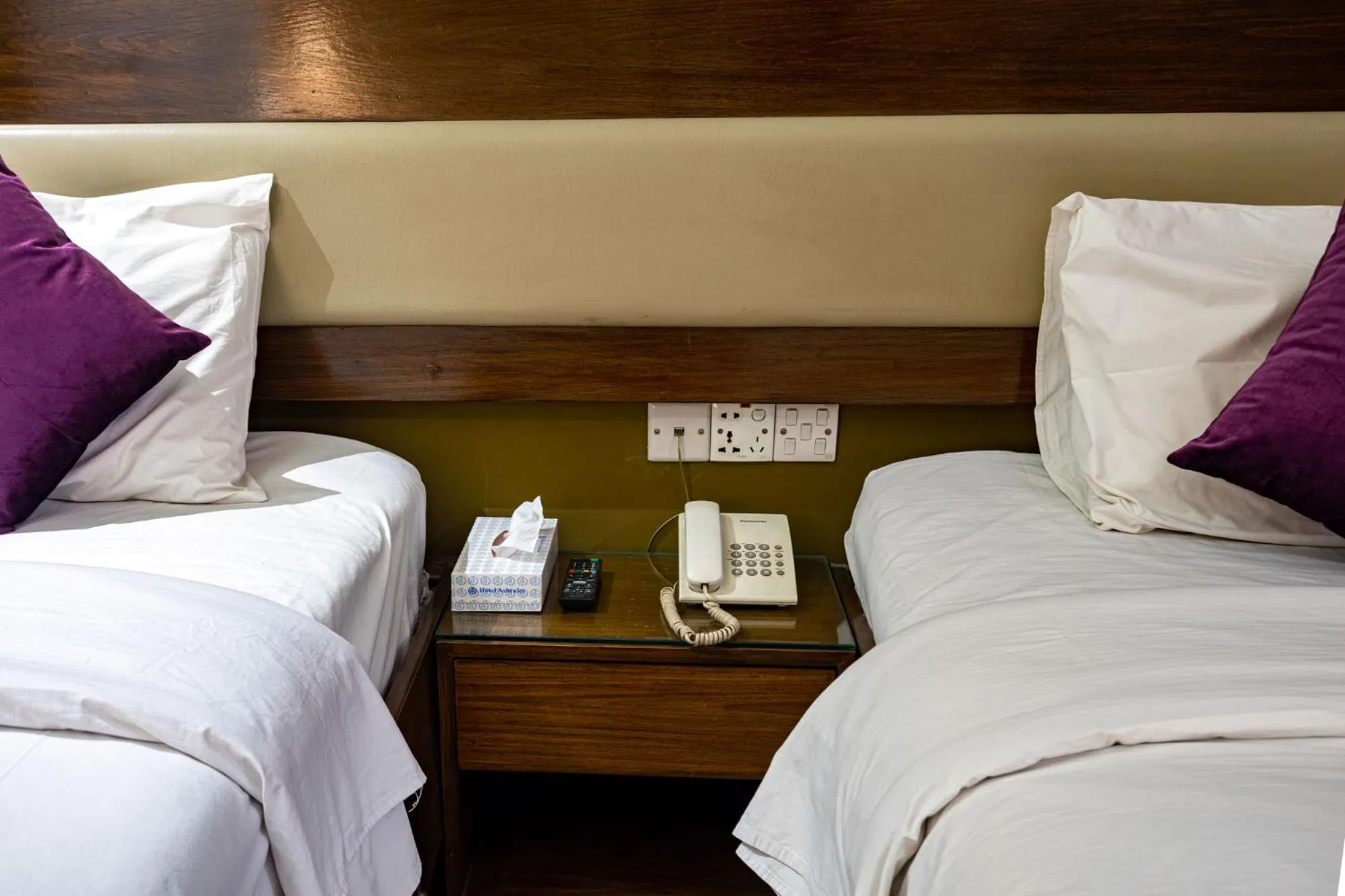 Bed in Hotel Ashrafee