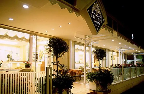 Property building in Hotel Tulipe Nazionale